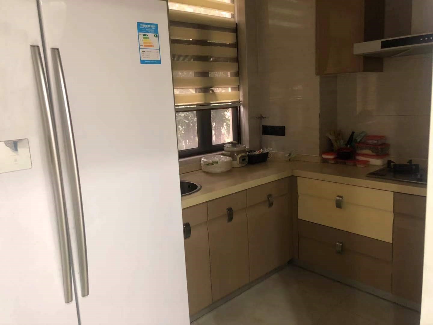 凤凰水城红树湾洋房 3室2厅2卫 4500.0元/月 凤凰水城红树湾洋房 3室2厅2卫 4500.0元/月室内图