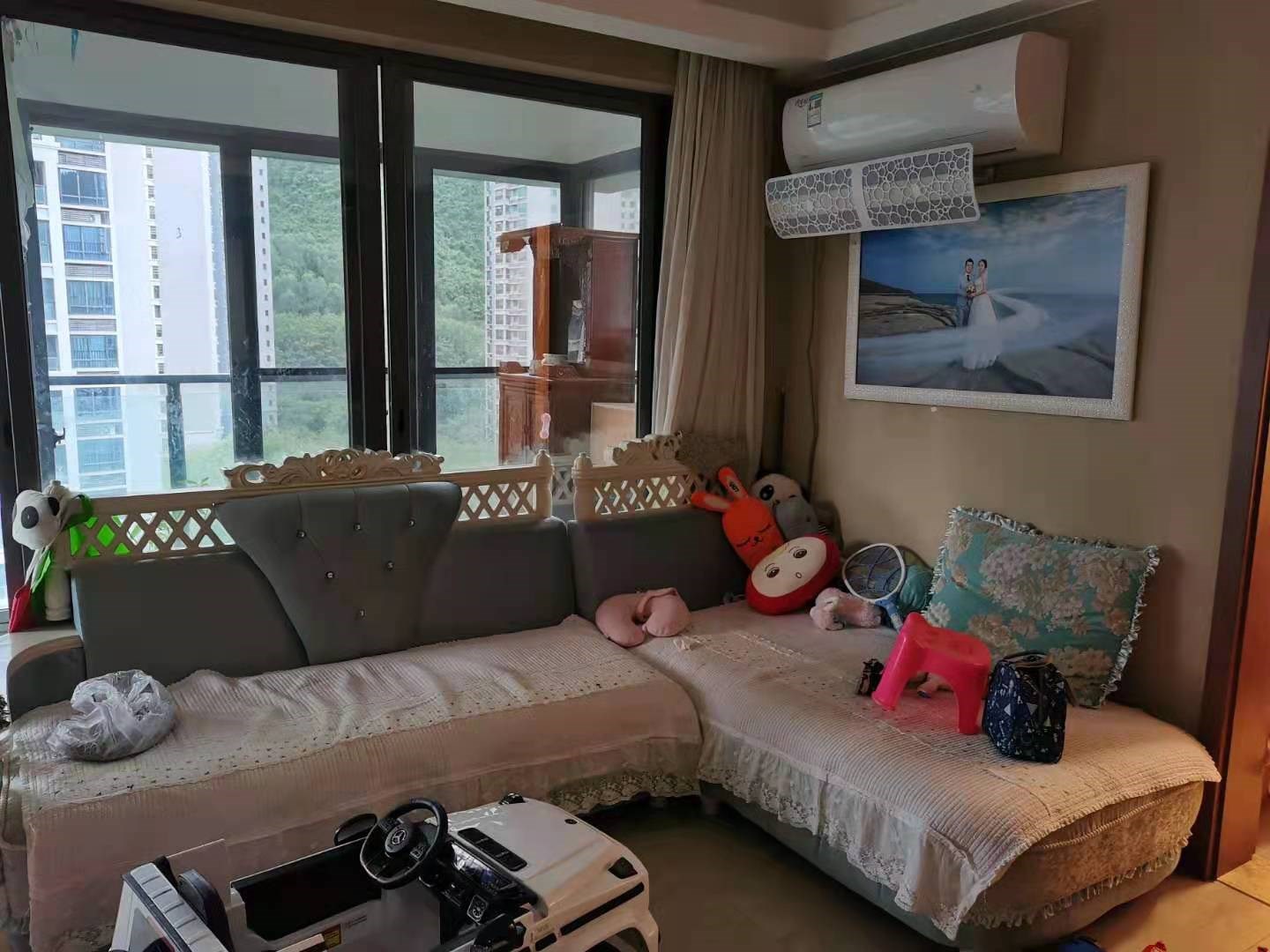 万科湖畔二期 2室2厅1卫 160.0万 万科湖畔二期 2室2厅1卫 160.0万客厅