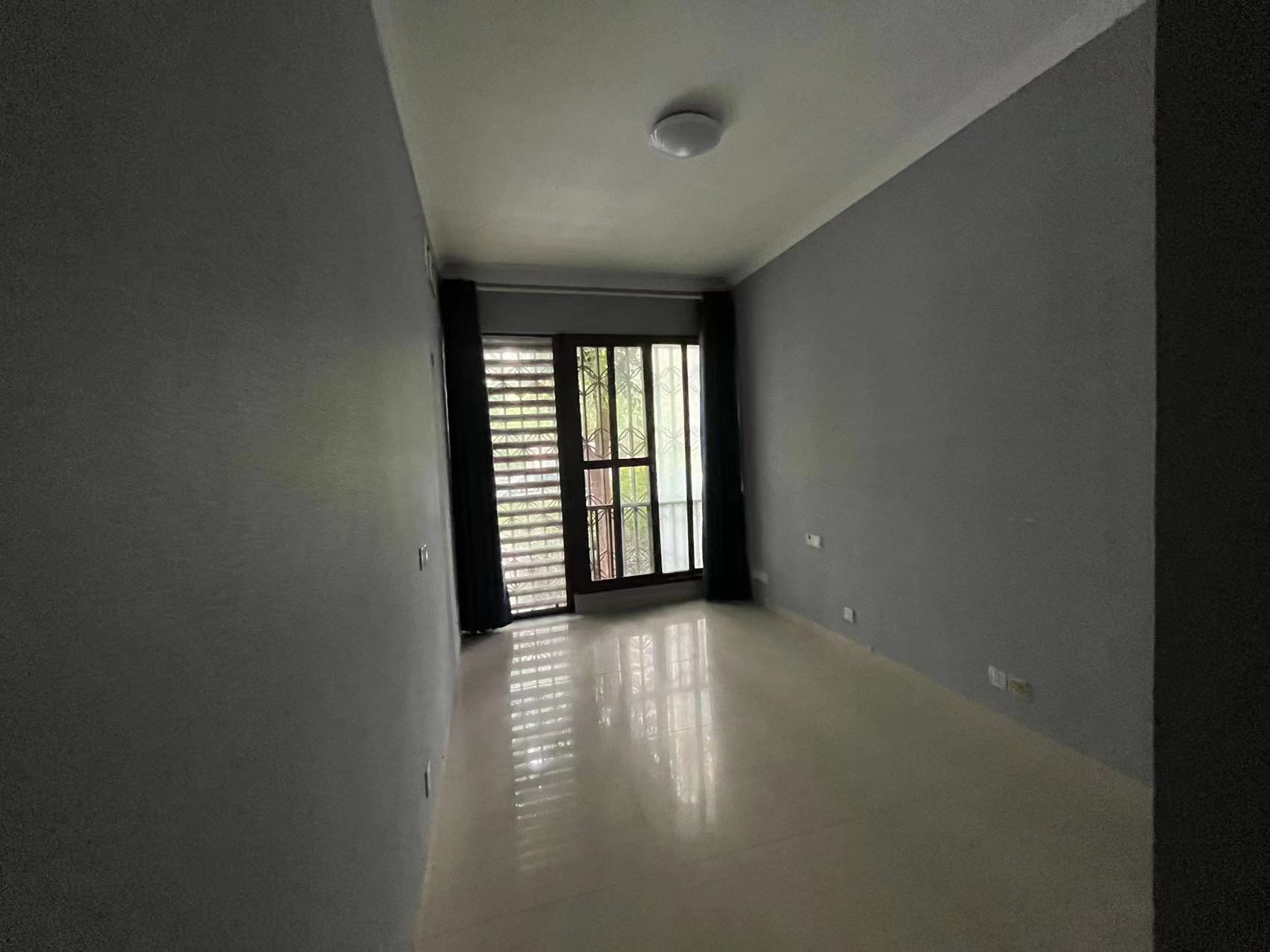 凤凰水城凤凰湾 4室2厅2卫 10000.0元/月 凤凰水城凤凰湾 4室2厅2卫 10000.0元/月室内图