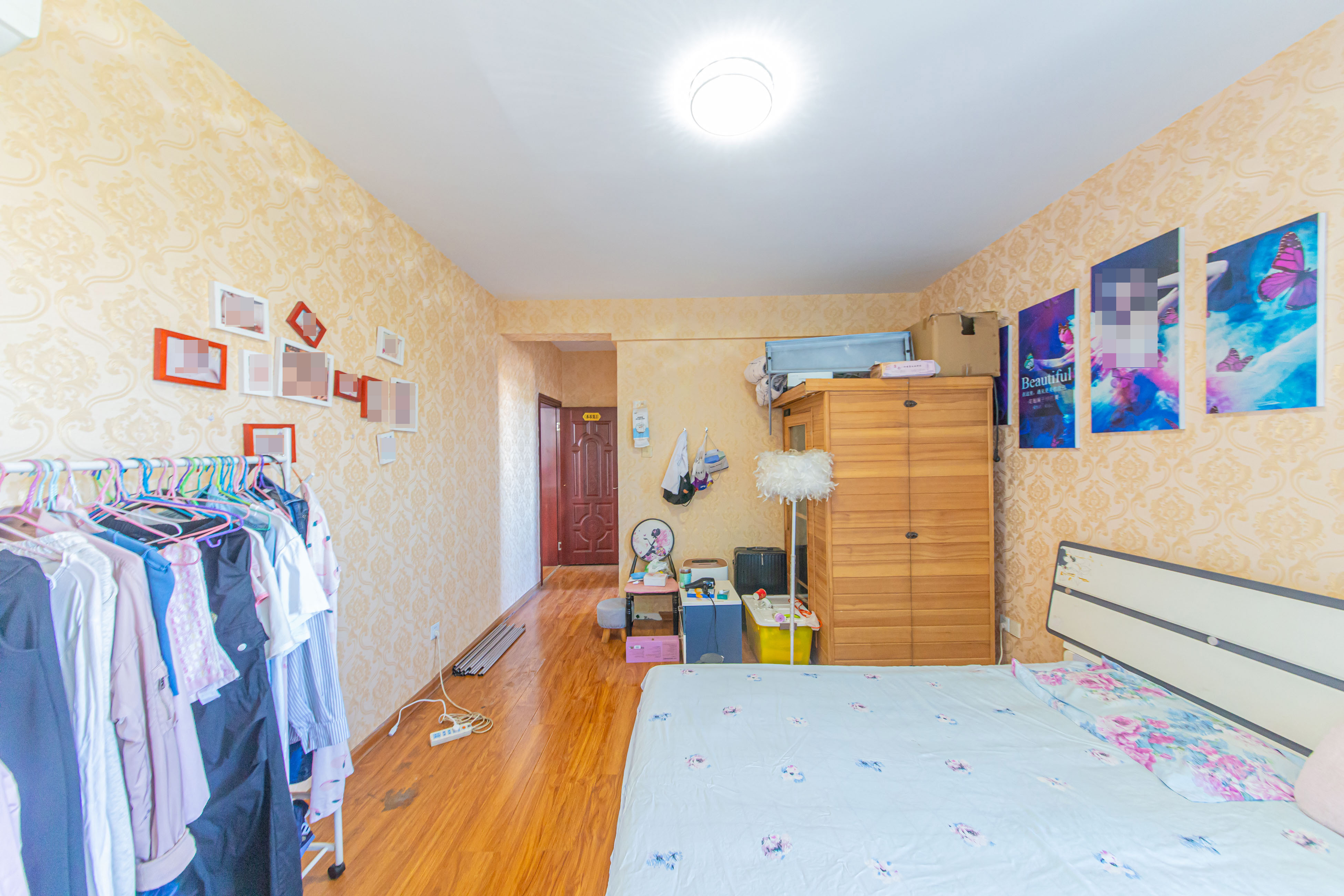 鑫远尚玺苑 4室2厅2卫 150.0万 鑫远尚玺苑 4室2厅2卫 150.0万卧室