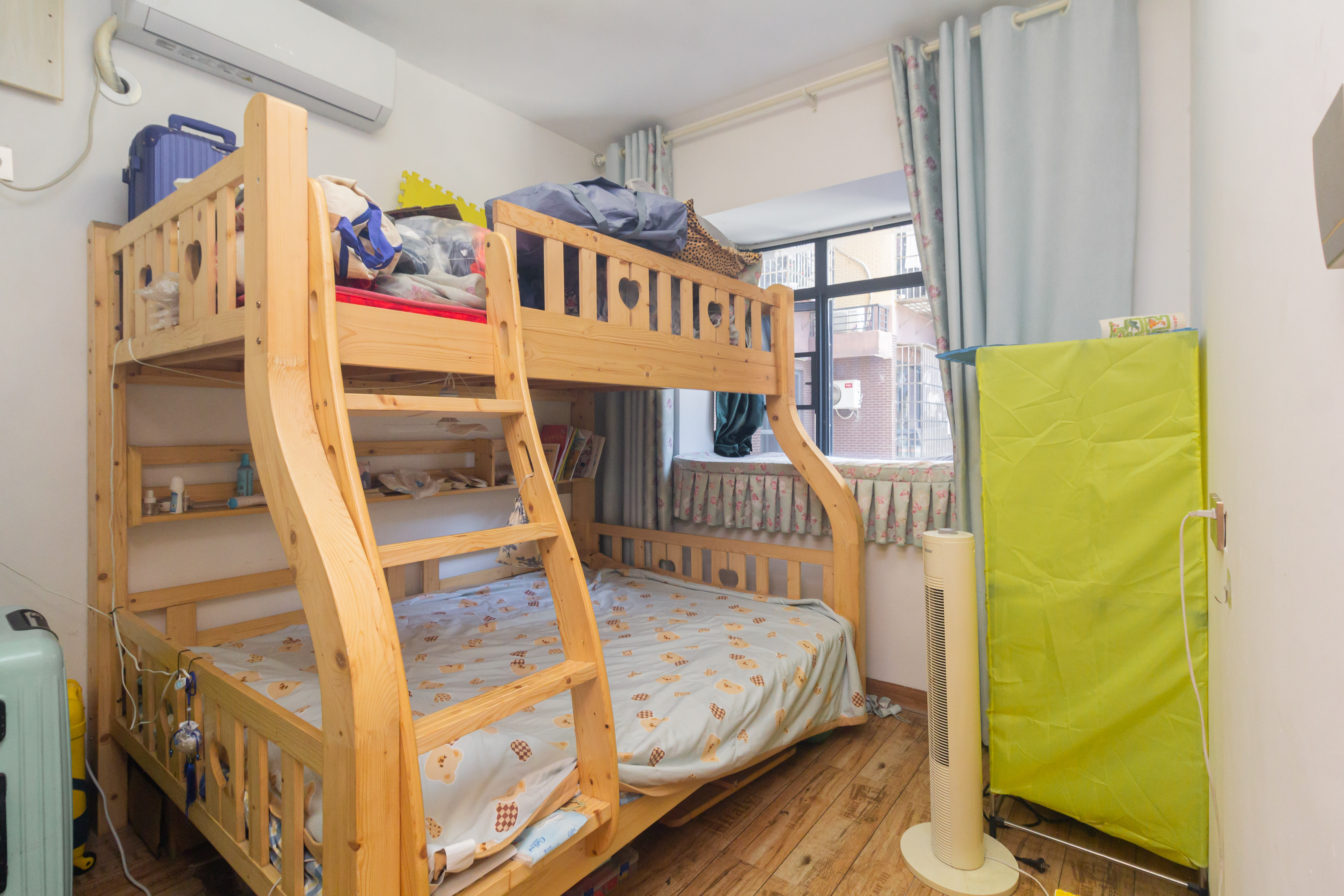 中国铁建国际城二期 3室2厅1卫 52.8万 中国铁建国际城二期 3室2厅1卫 52.8万卧室