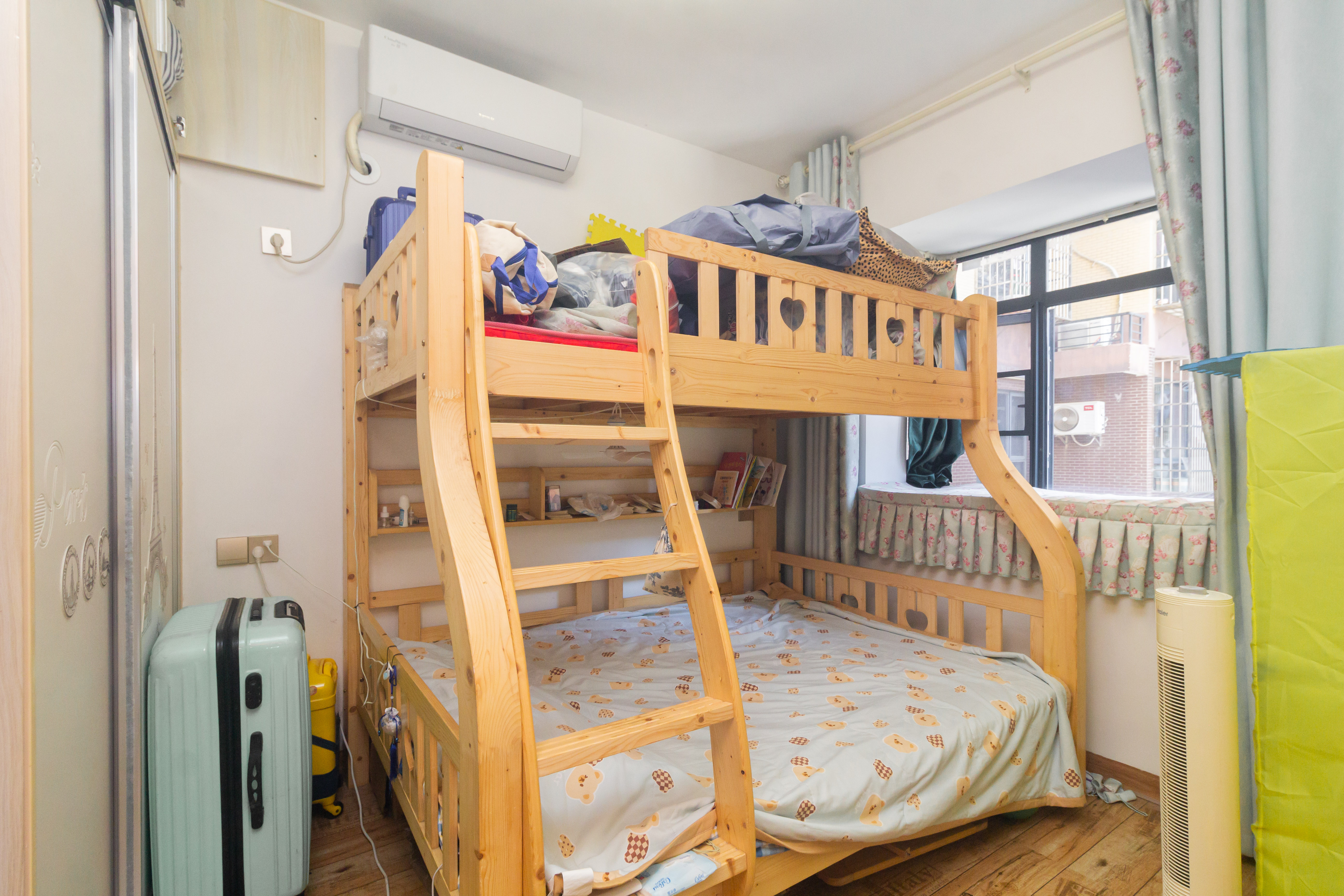 中国铁建国际城二期 3室2厅1卫 52.8万 中国铁建国际城二期 3室2厅1卫 52.8万卧室