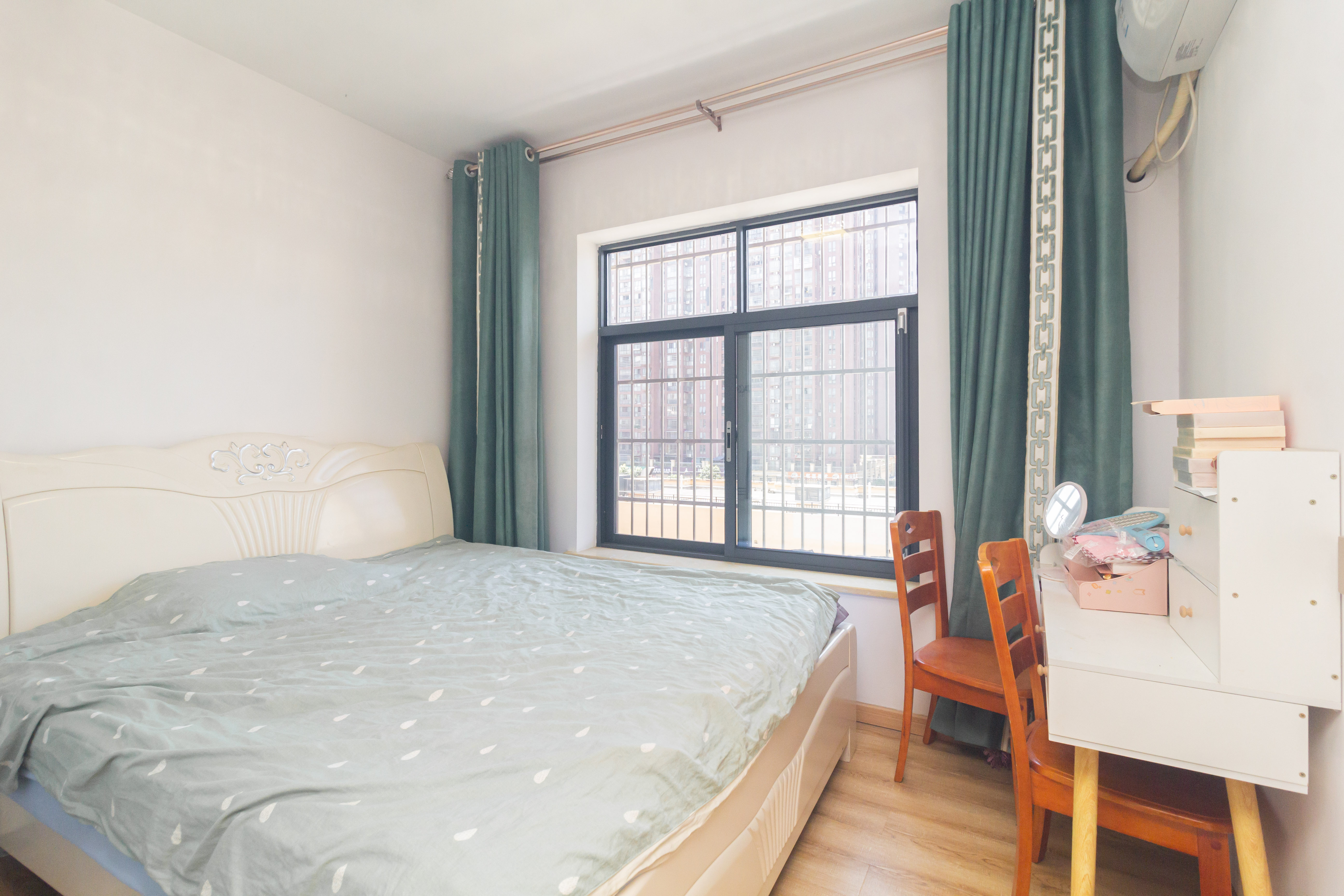 中国铁建国际城二期 3室2厅1卫 52.8万 中国铁建国际城二期 3室2厅1卫 52.8万卧室