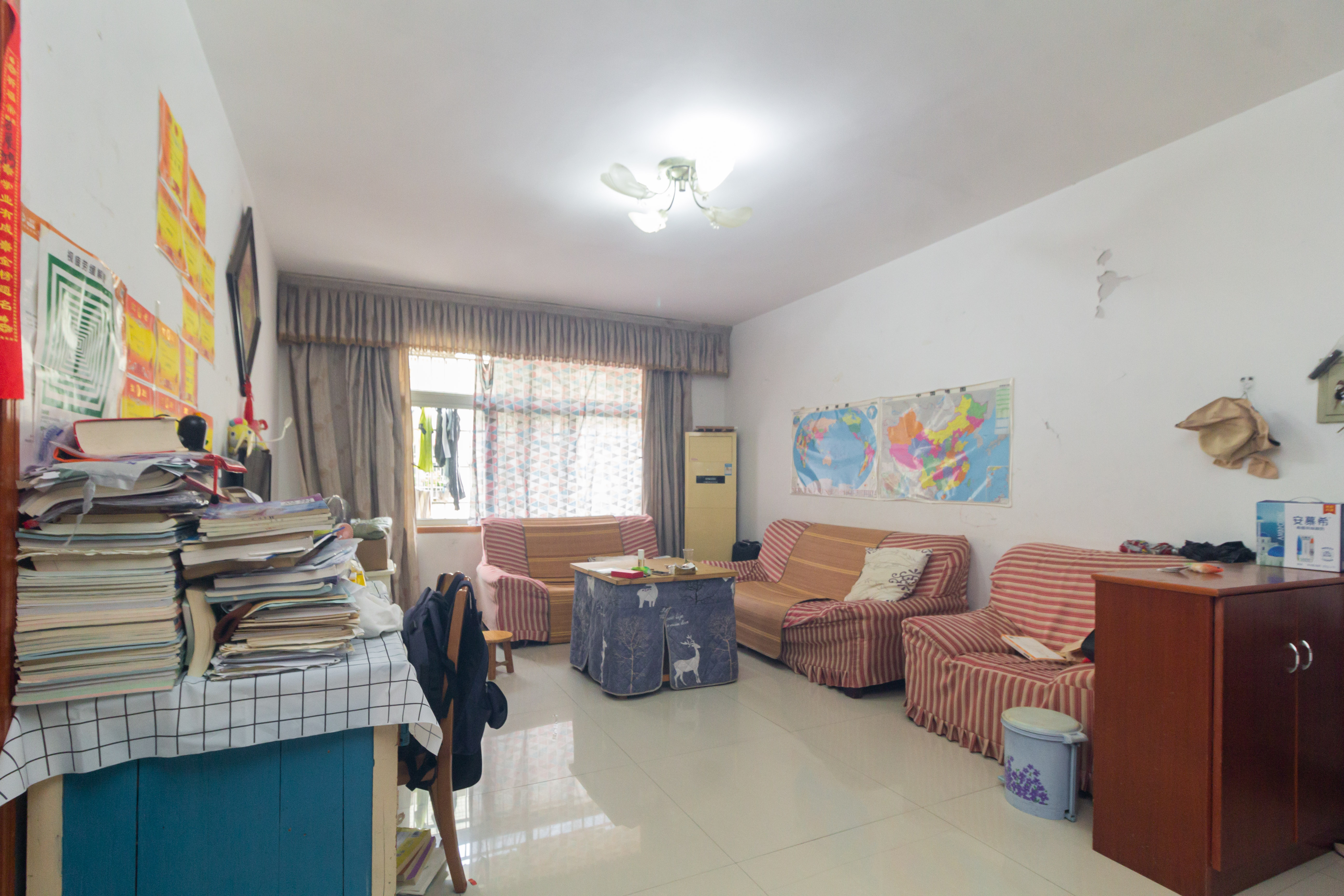 泉塘小区  2室2厅1卫    42.8万 泉塘小区  2室2厅1卫    42.8万客厅