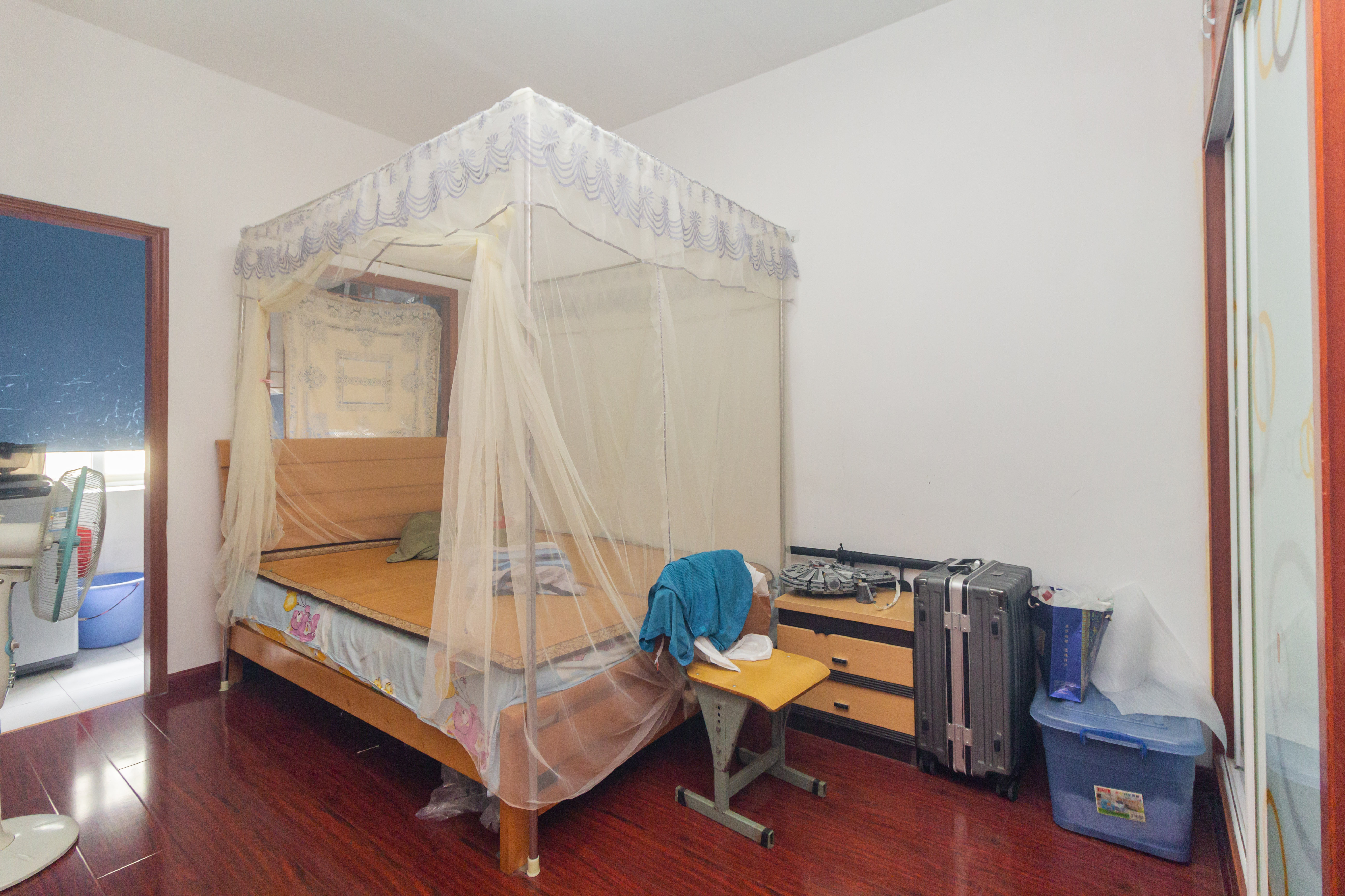 泉塘小区  2室2厅1卫    42.8万 泉塘小区  2室2厅1卫    42.8万卧室