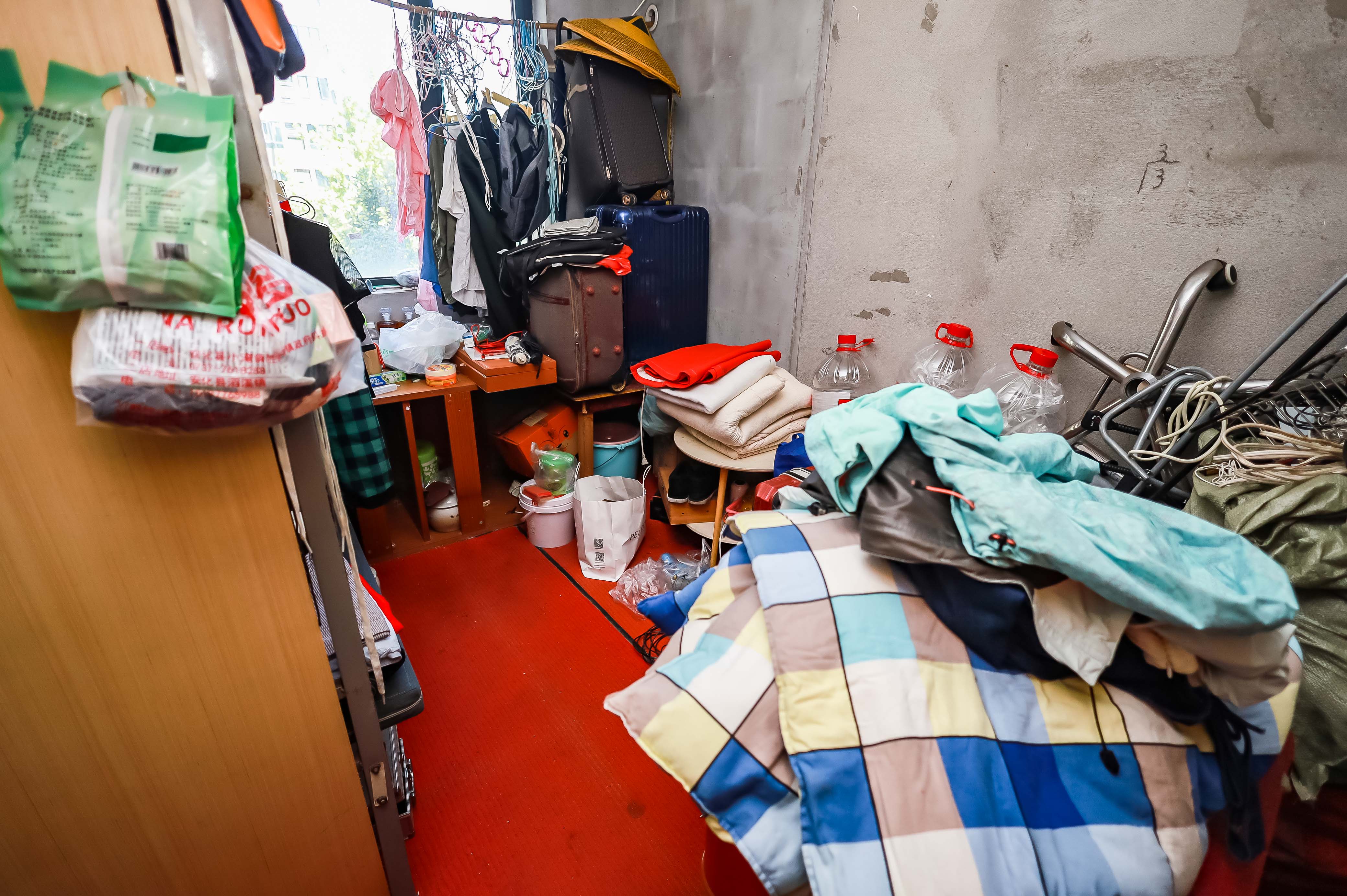 长房云时代  4室2厅2卫   150.00万卧室