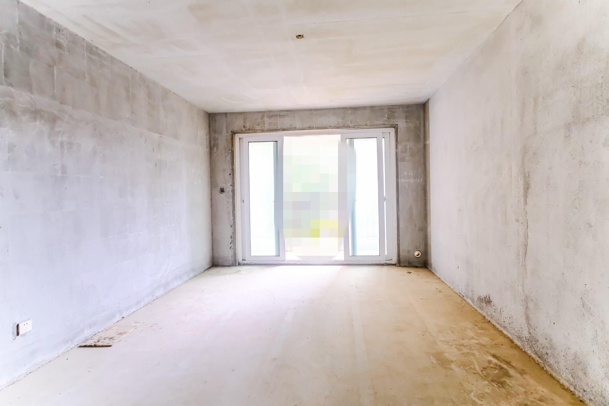 保利香槟国际  3室2厅2卫    88.0万客厅