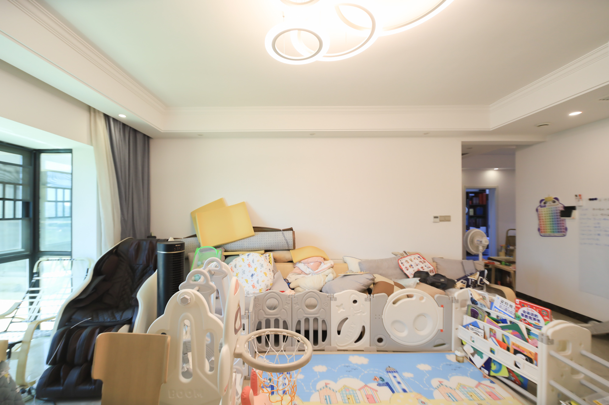 森林城  4室2厅2卫   155.00万客厅