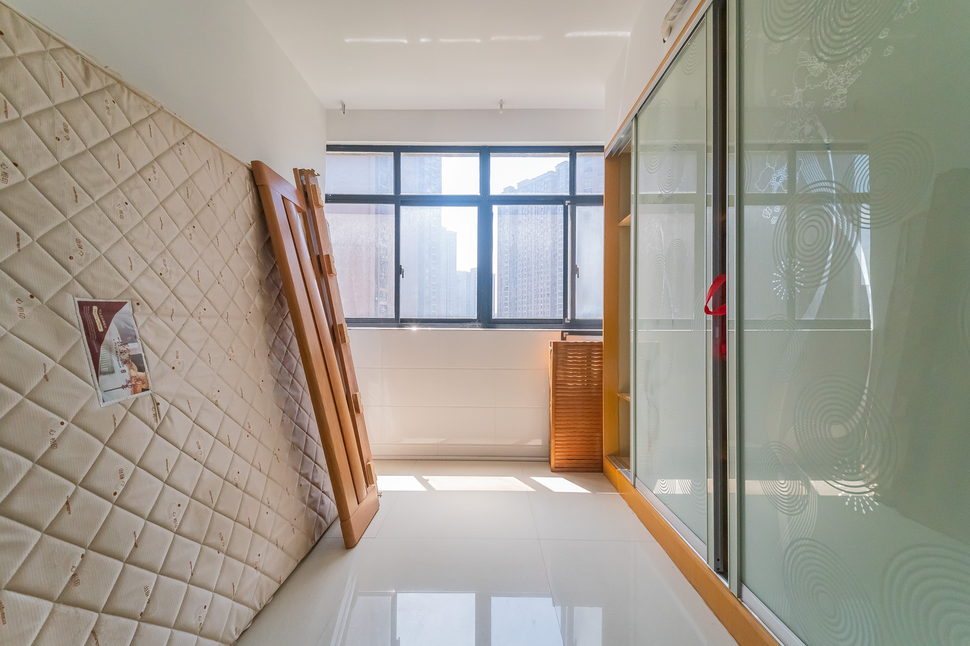 幸福里润城(幸福里二期)  3室2厅2卫    69.8万 幸福里润城(幸福里二期)  3室2厅2卫    69.8万卧室