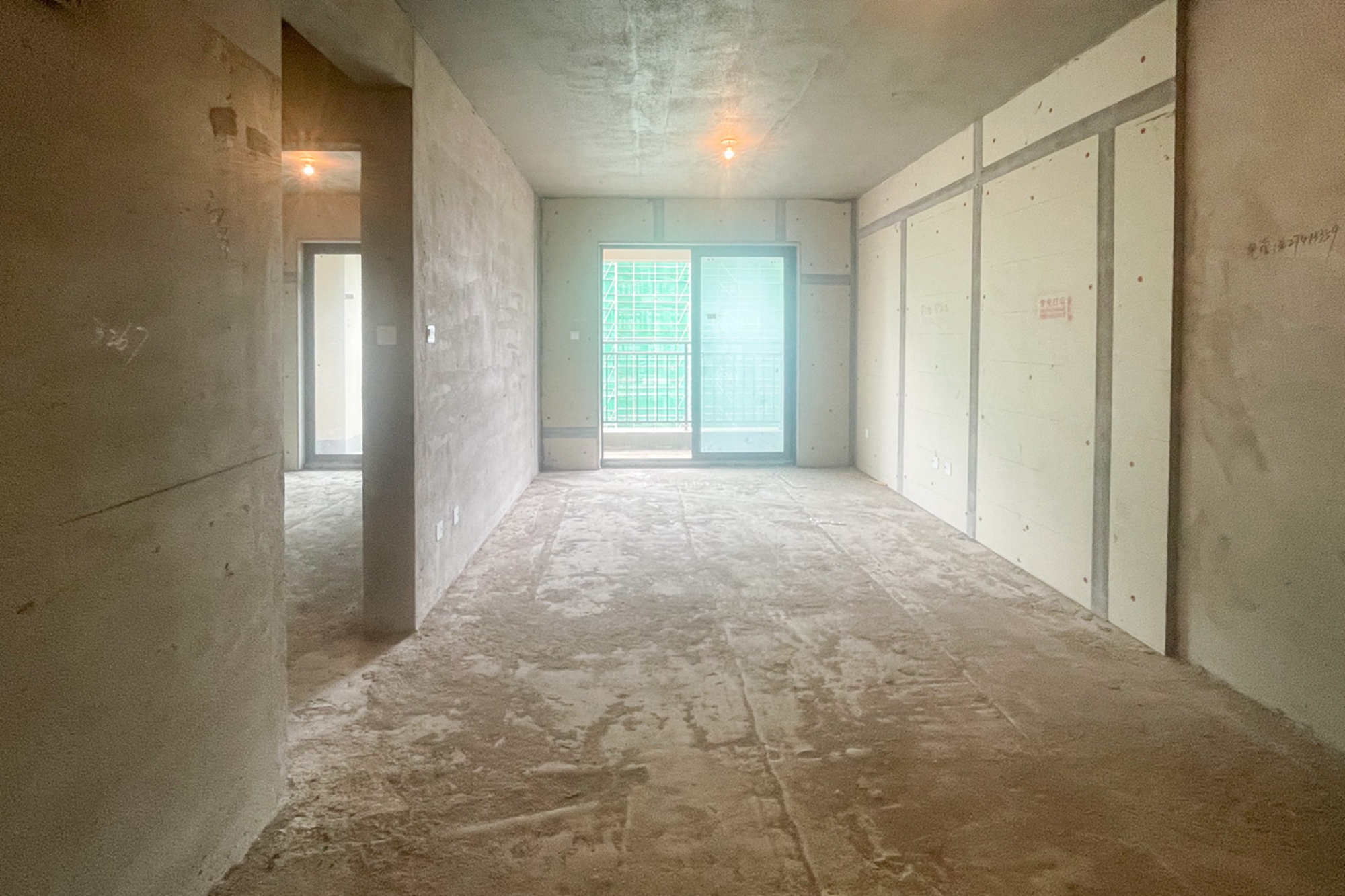 中梁正荣府  3室2厅2卫    76.8万 中梁正荣府  3室2厅2卫    76.8万