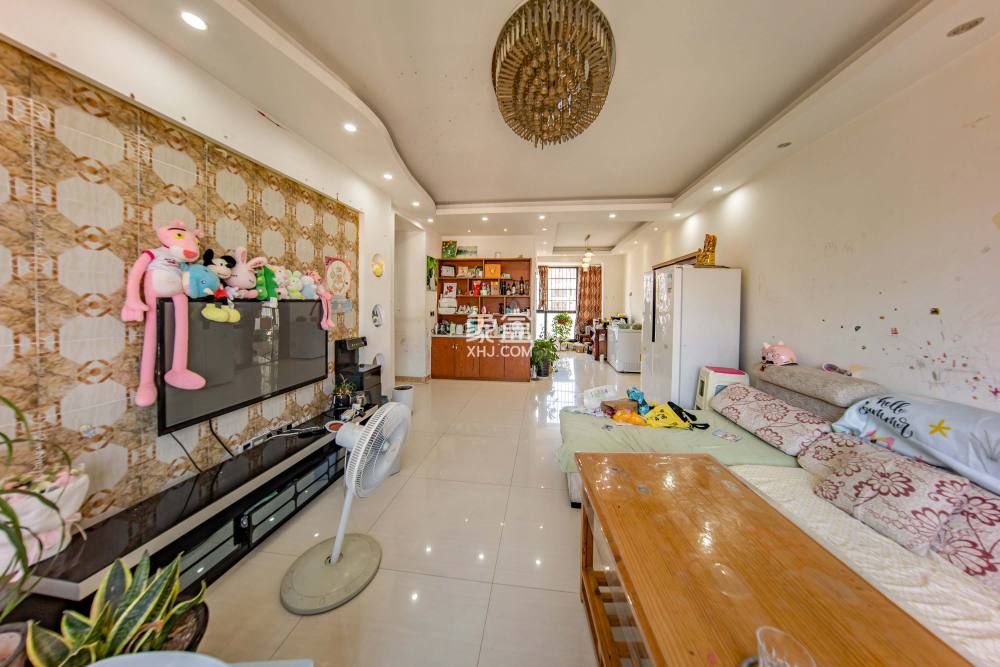 枫华府第  3室2厅2卫    75.8万