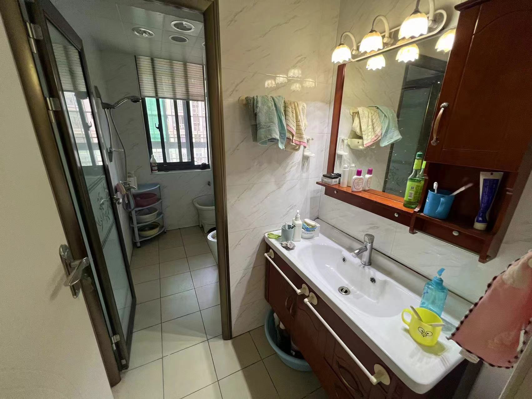 天泉一品 3室2厅2卫 59.0万 天泉一品 3室2厅2卫 59.0万客厅