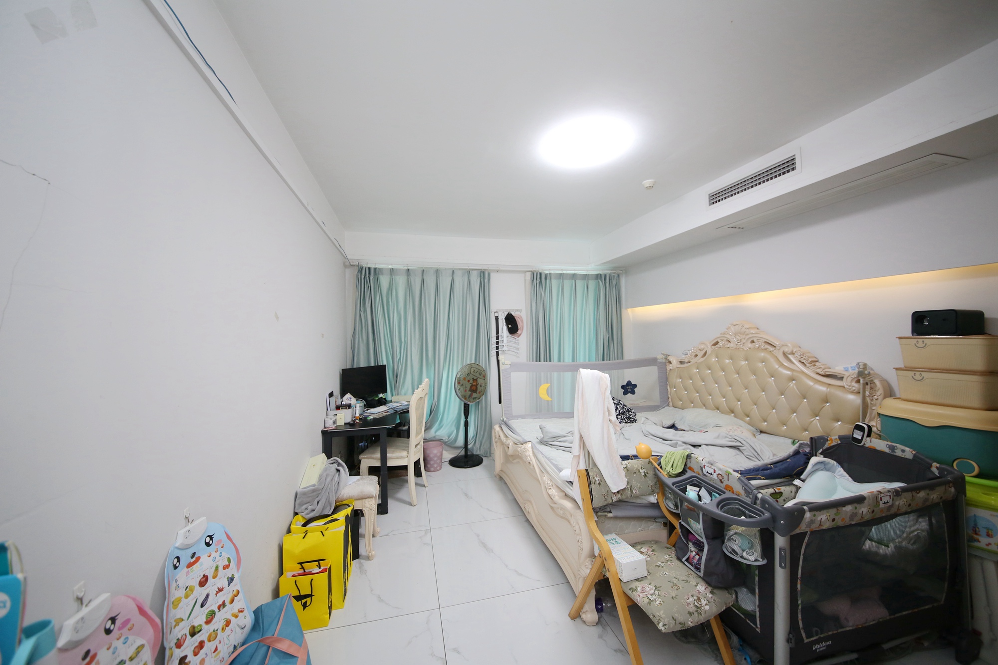 潮宗御苑  4室2厅2卫   328.00万卧室