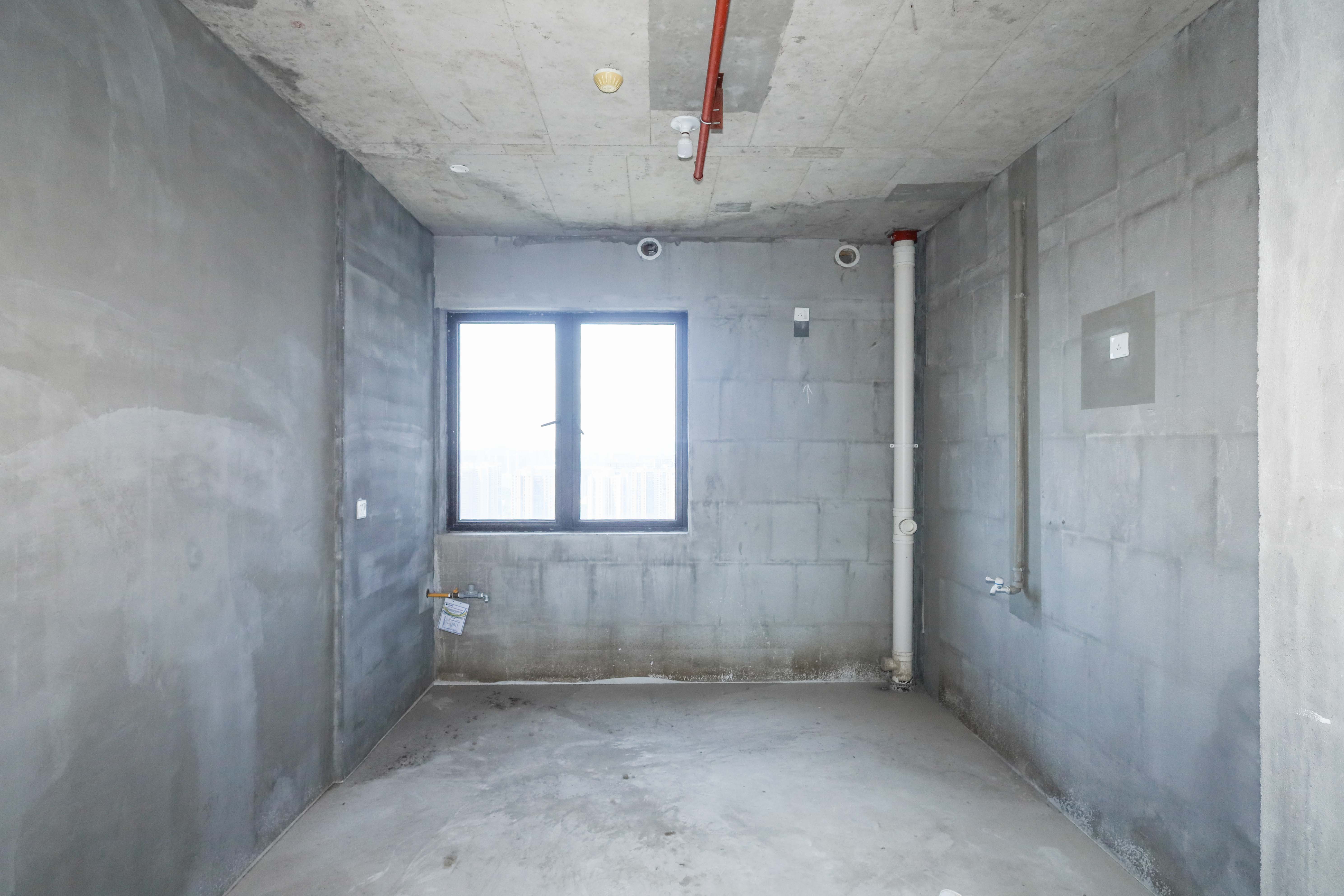 建发央著  4室2厅2卫   360.00万厨房