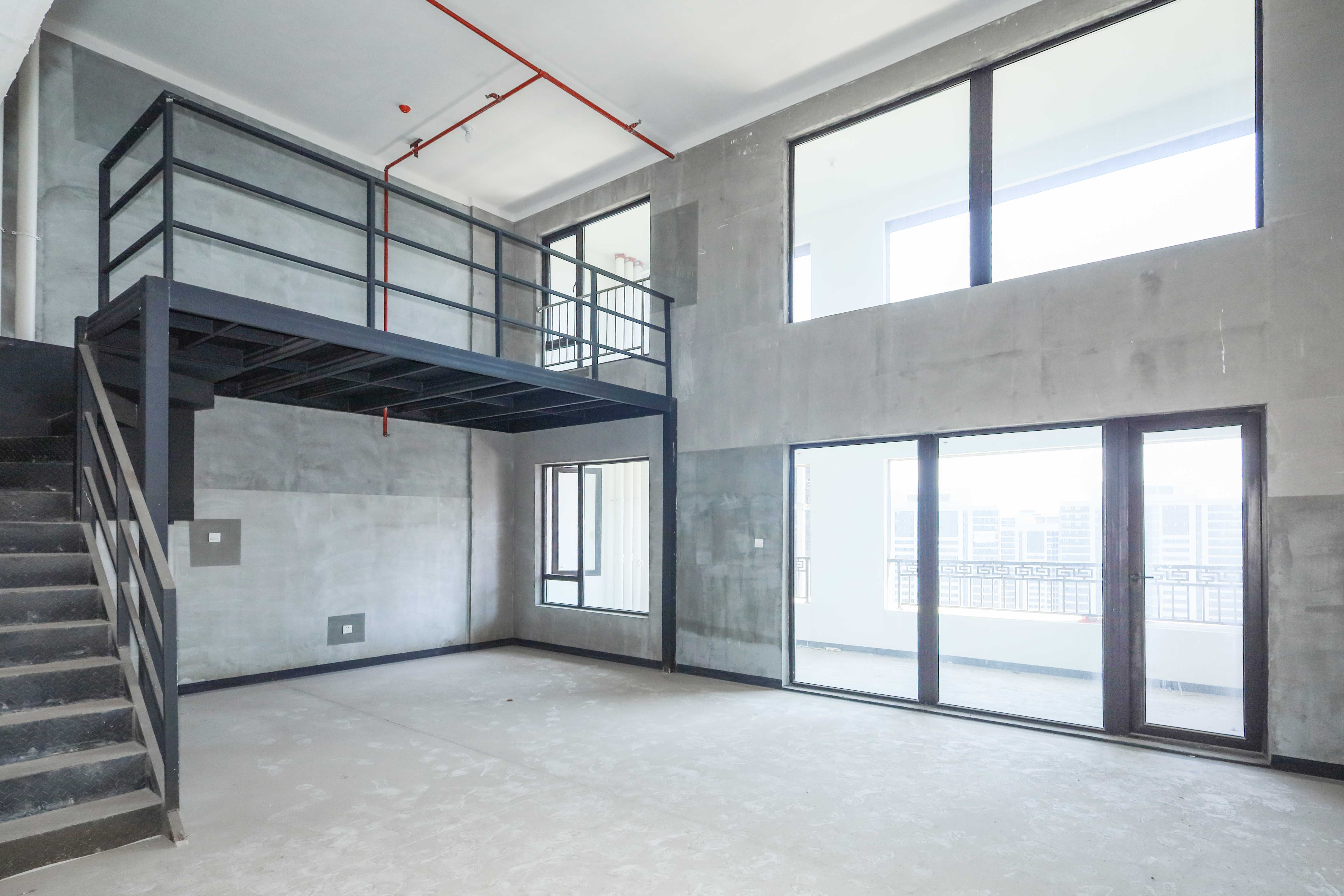 建发央著  4室2厅2卫   360.00万客厅