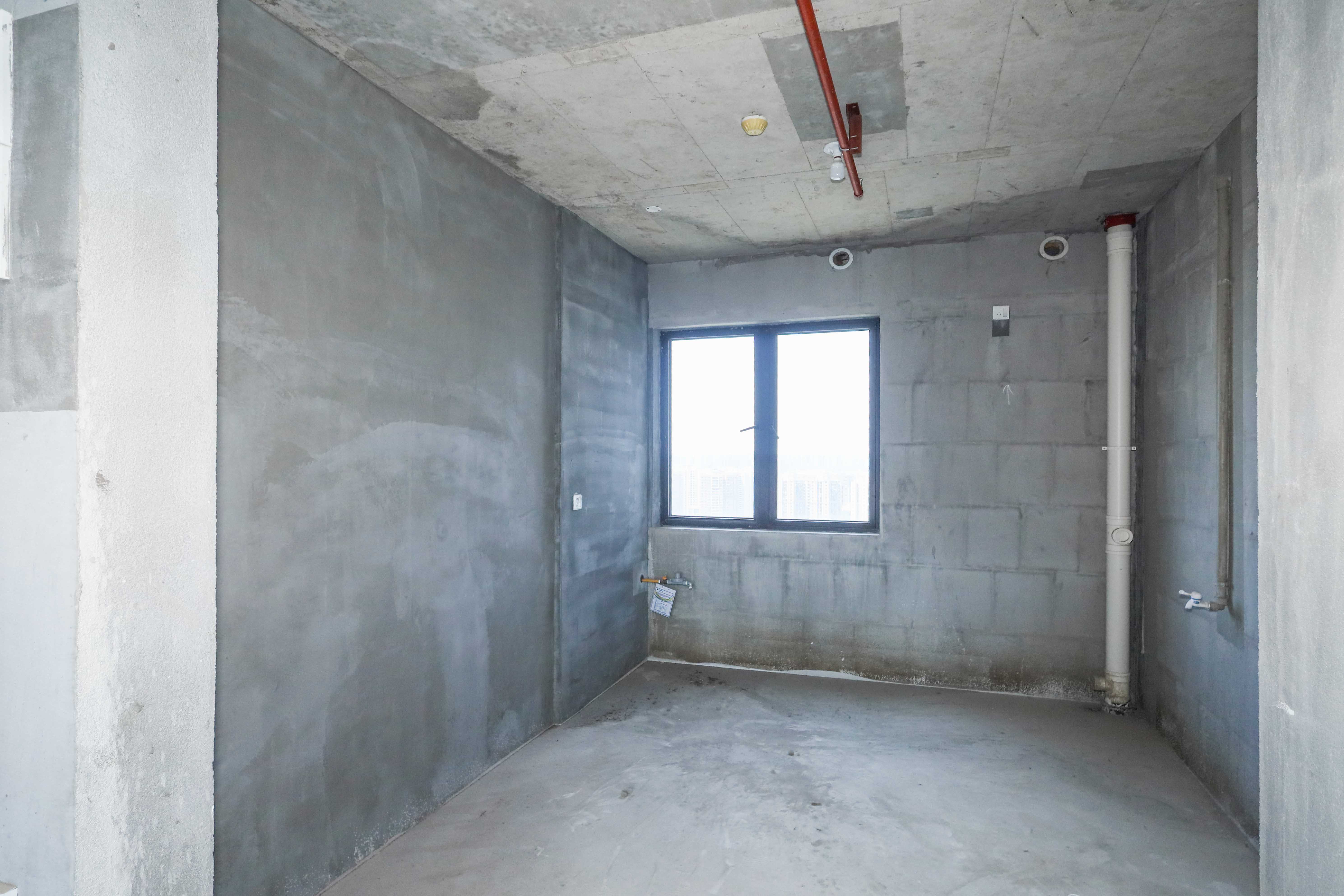 建发央著  4室2厅2卫   360.00万厨房