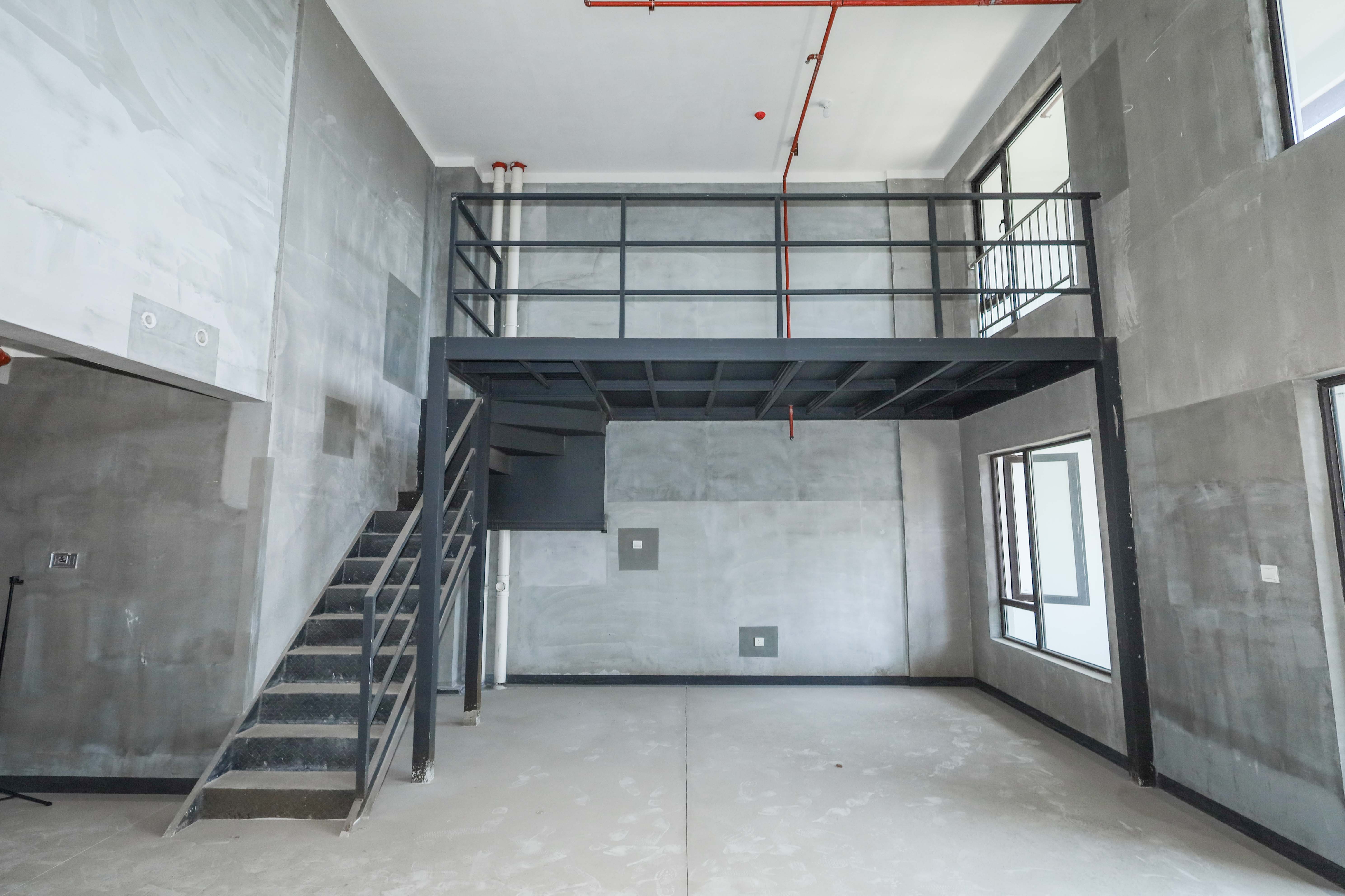 建发央著  4室2厅2卫   360.00万客厅