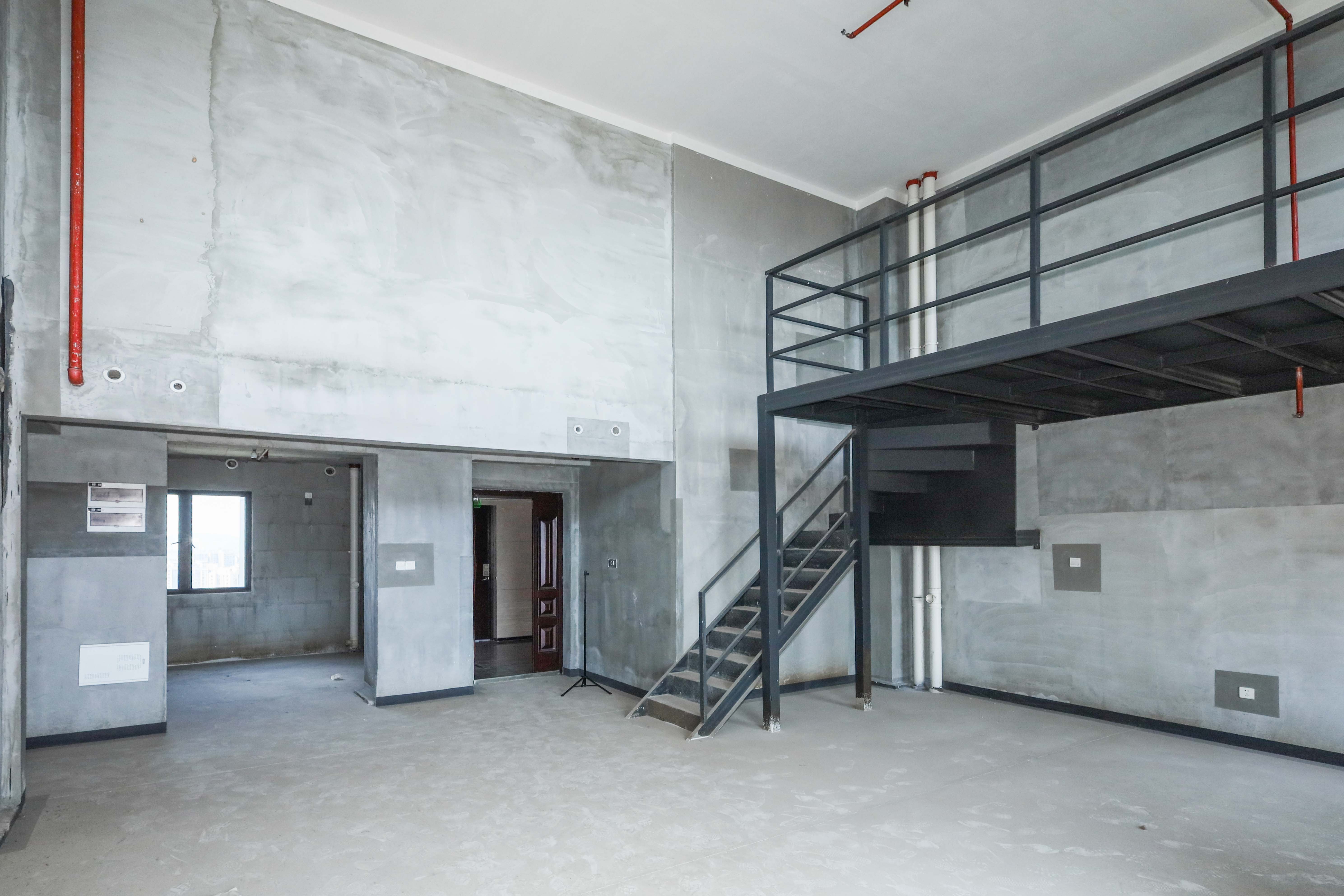 建发央著  4室2厅2卫   360.00万客厅