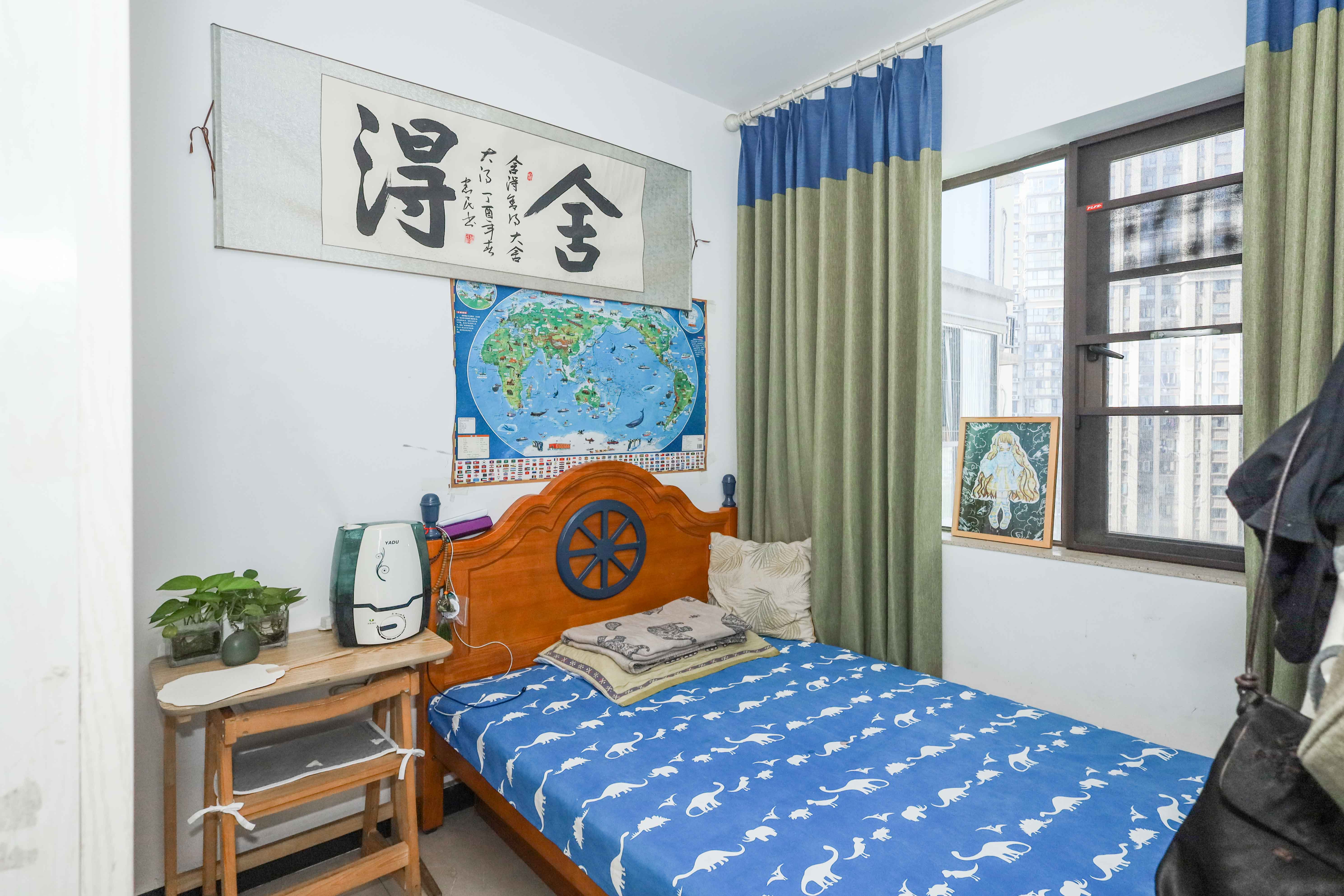 梅溪湖合能璞丽  3室2厅1卫   128.00万卧室