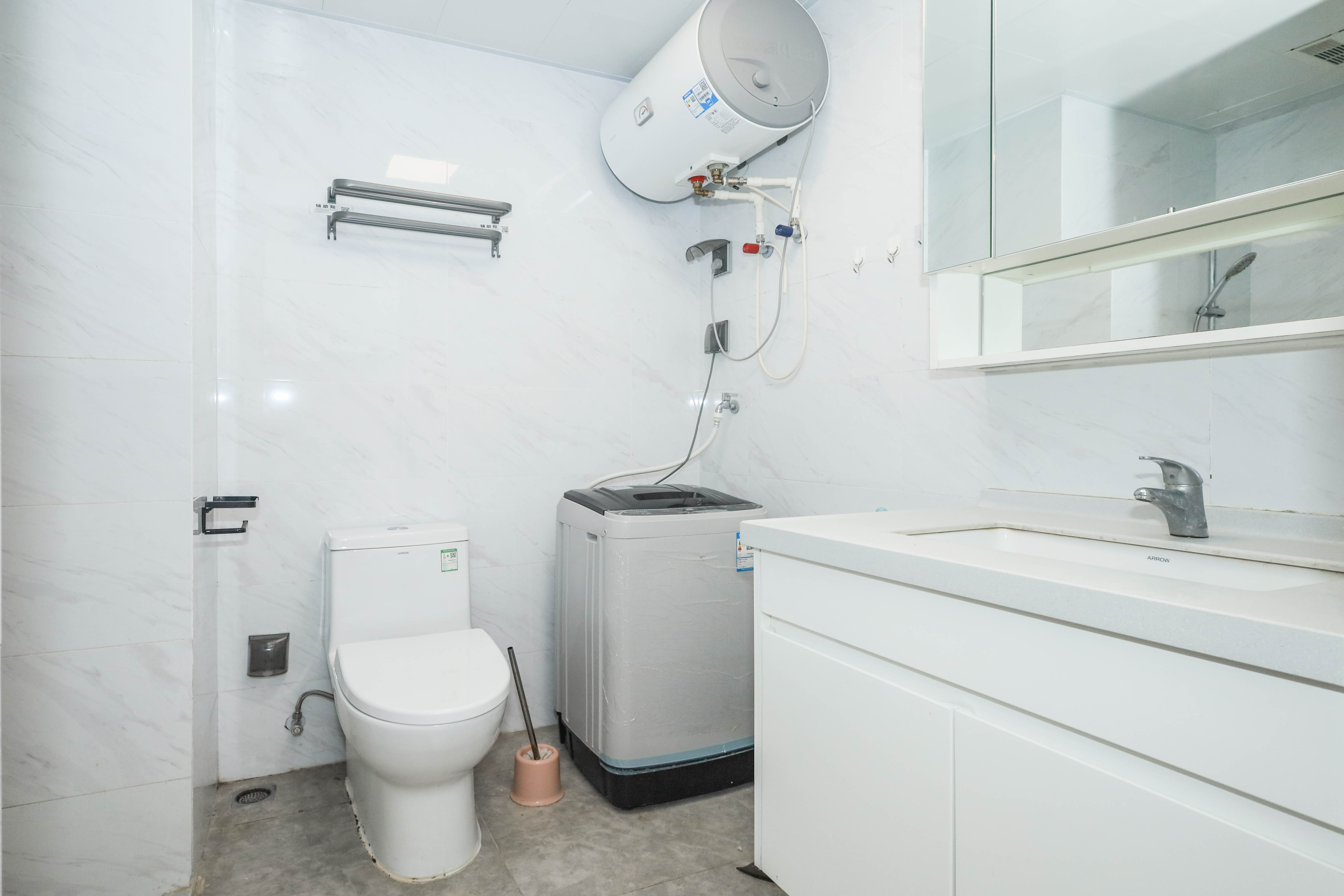 梅溪华府(新城金茂梦想华府) 1室1厅1卫 24.2万 梅溪华府(新城金茂梦想华府) 1室1厅1卫 24.2万卫生间