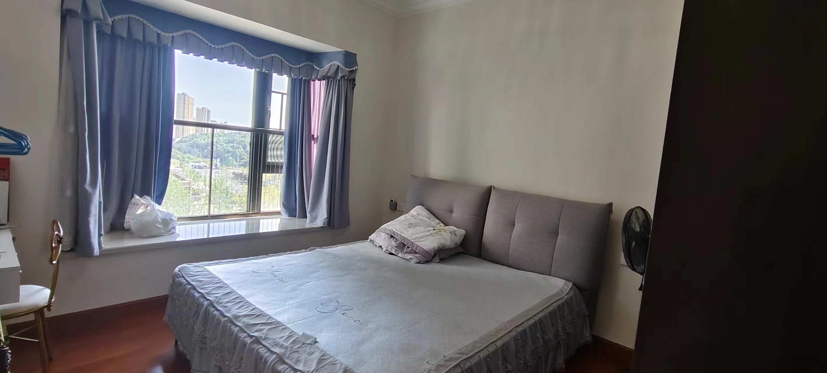 恒大林溪郡 3室2厅1卫 80.0万 恒大林溪郡 3室2厅1卫 80.0万客厅