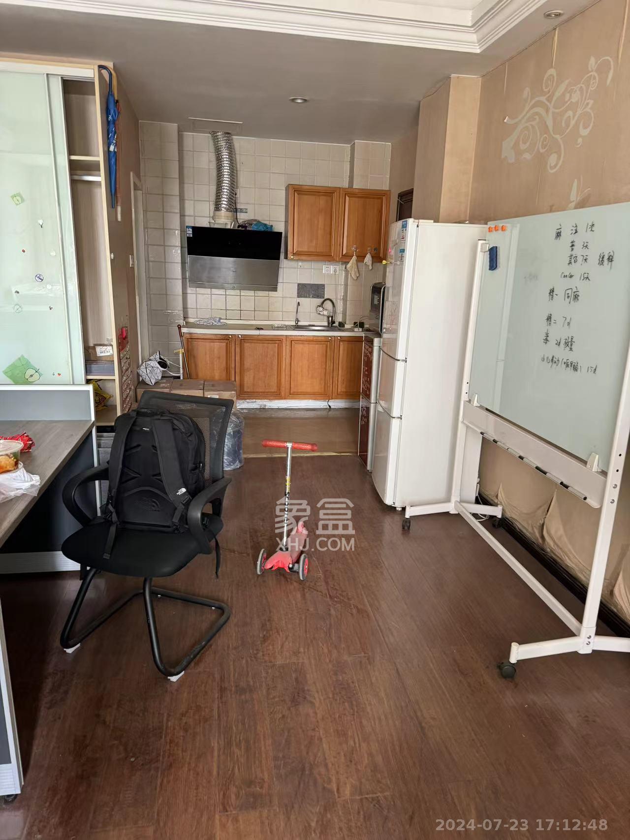 铂宫  1室1厅1卫   2000.00元/月室内图