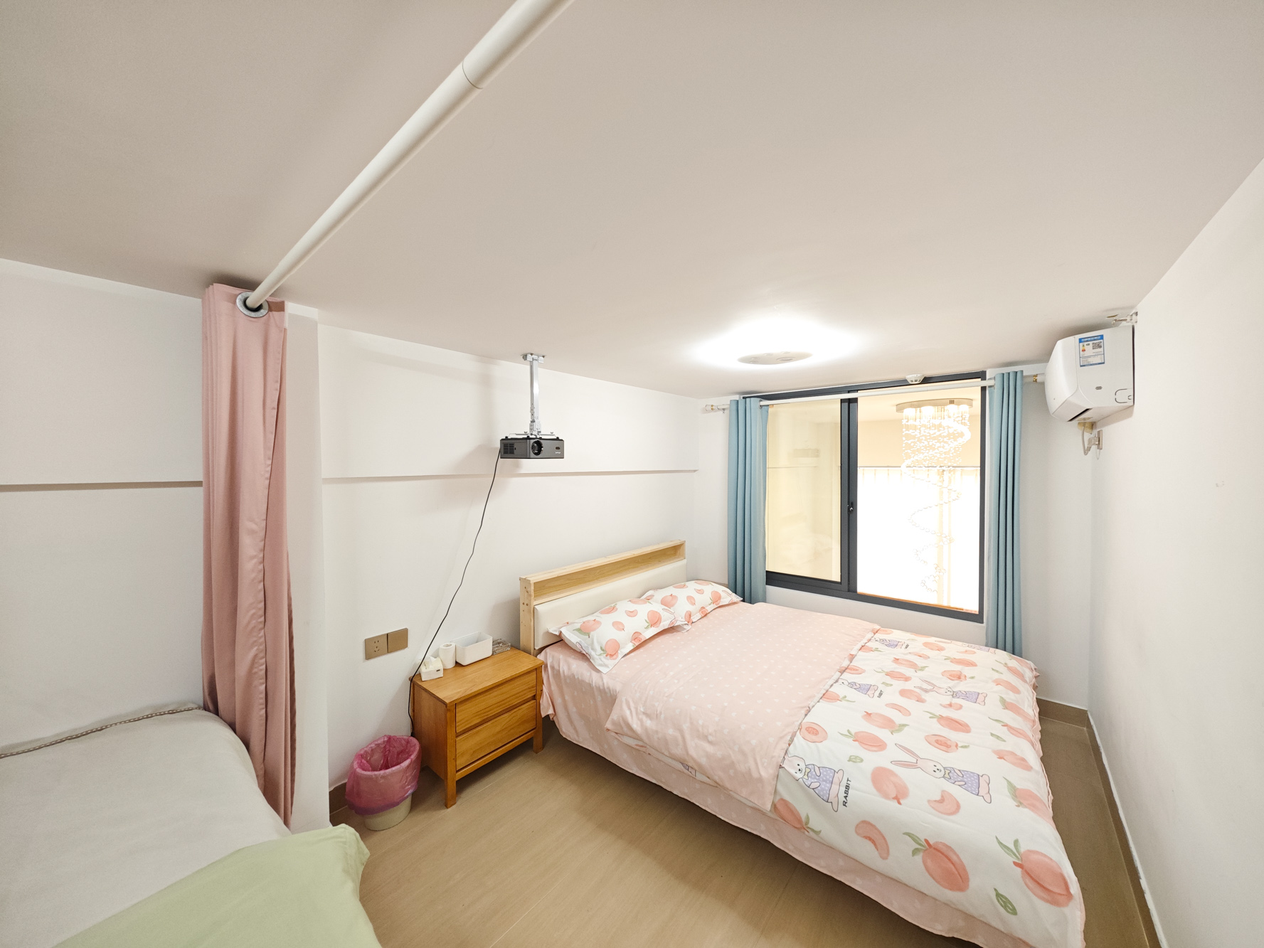 中建嘉和城  2室1厅1卫   52.00万卧室