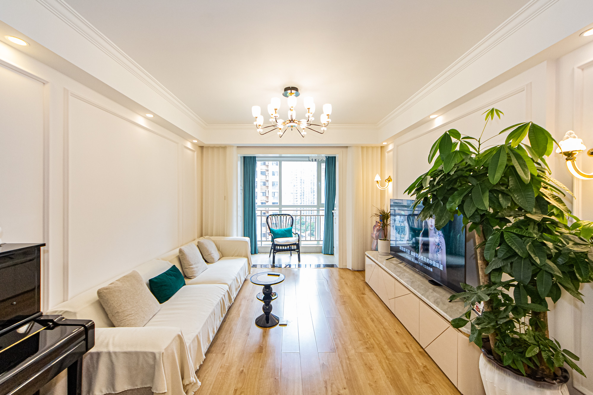 北辰三角洲E4区 3室2厅1卫 138.0万 北辰三角洲E4区 3室2厅1卫 138.0万客厅