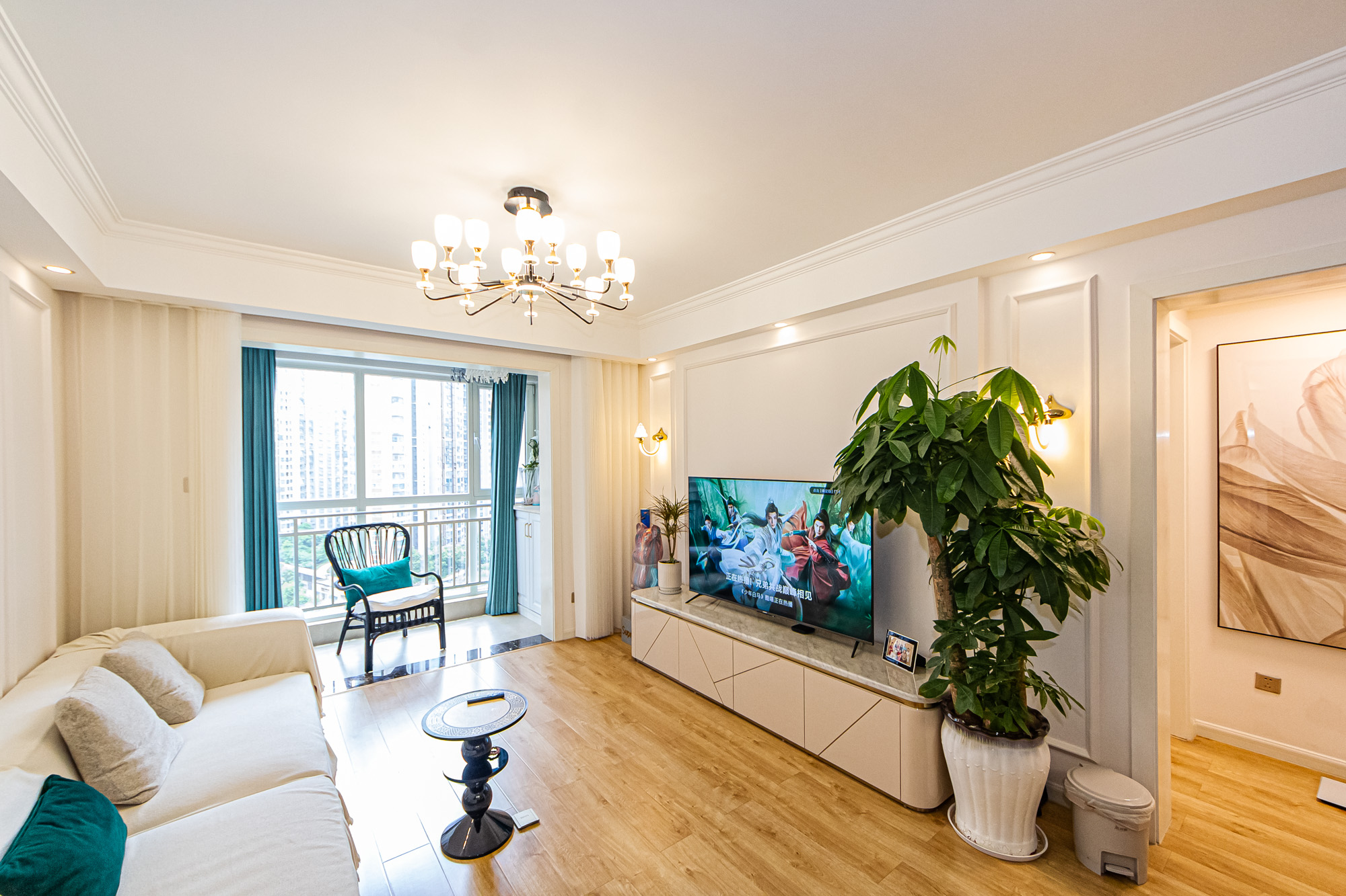 北辰三角洲E4区 3室2厅1卫 138.0万 北辰三角洲E4区 3室2厅1卫 138.0万客厅