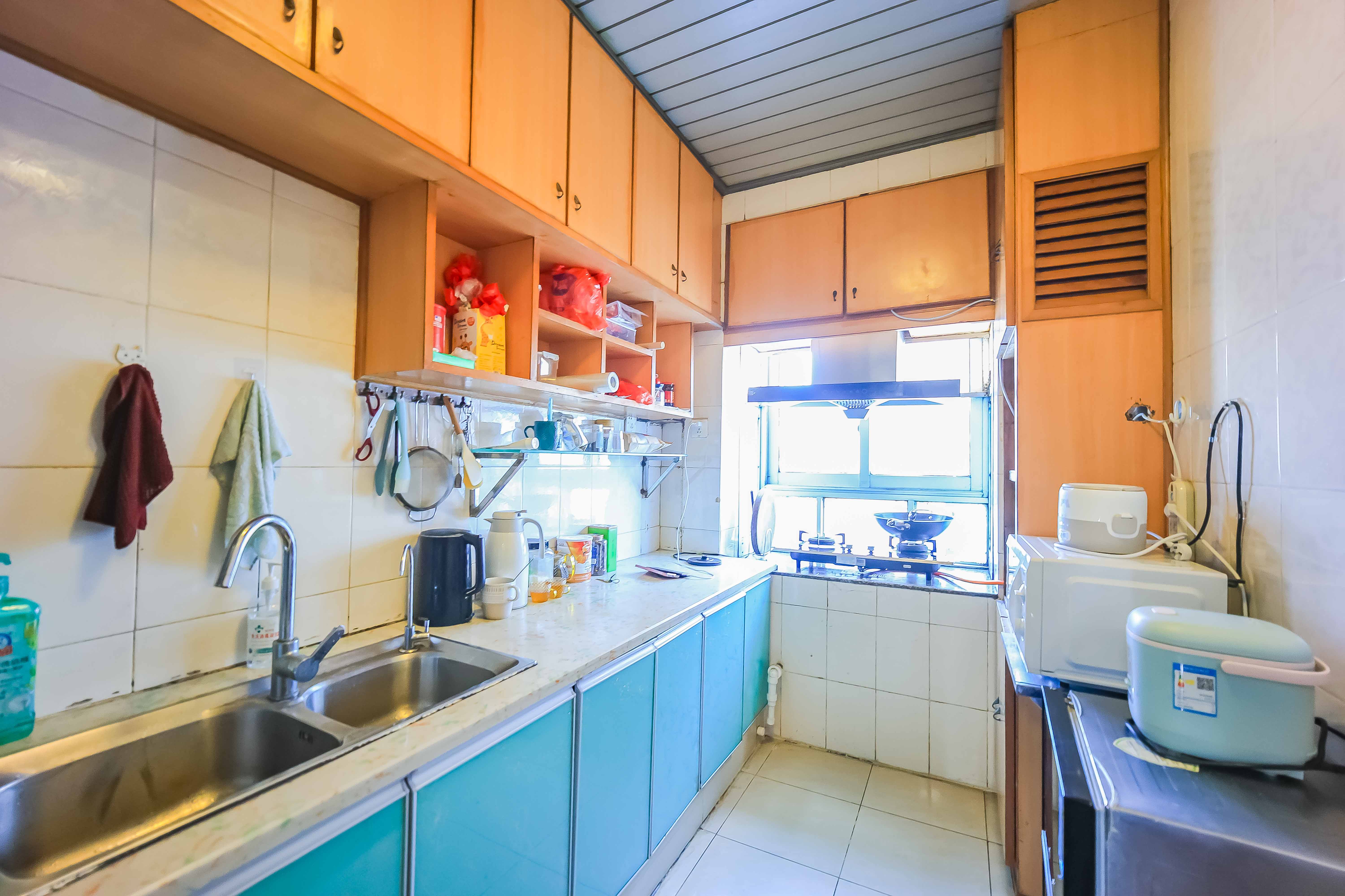 湘江航运宿舍  3室2厅1卫    59.8万 湘江航运宿舍  3室2厅1卫    59.8万厨房