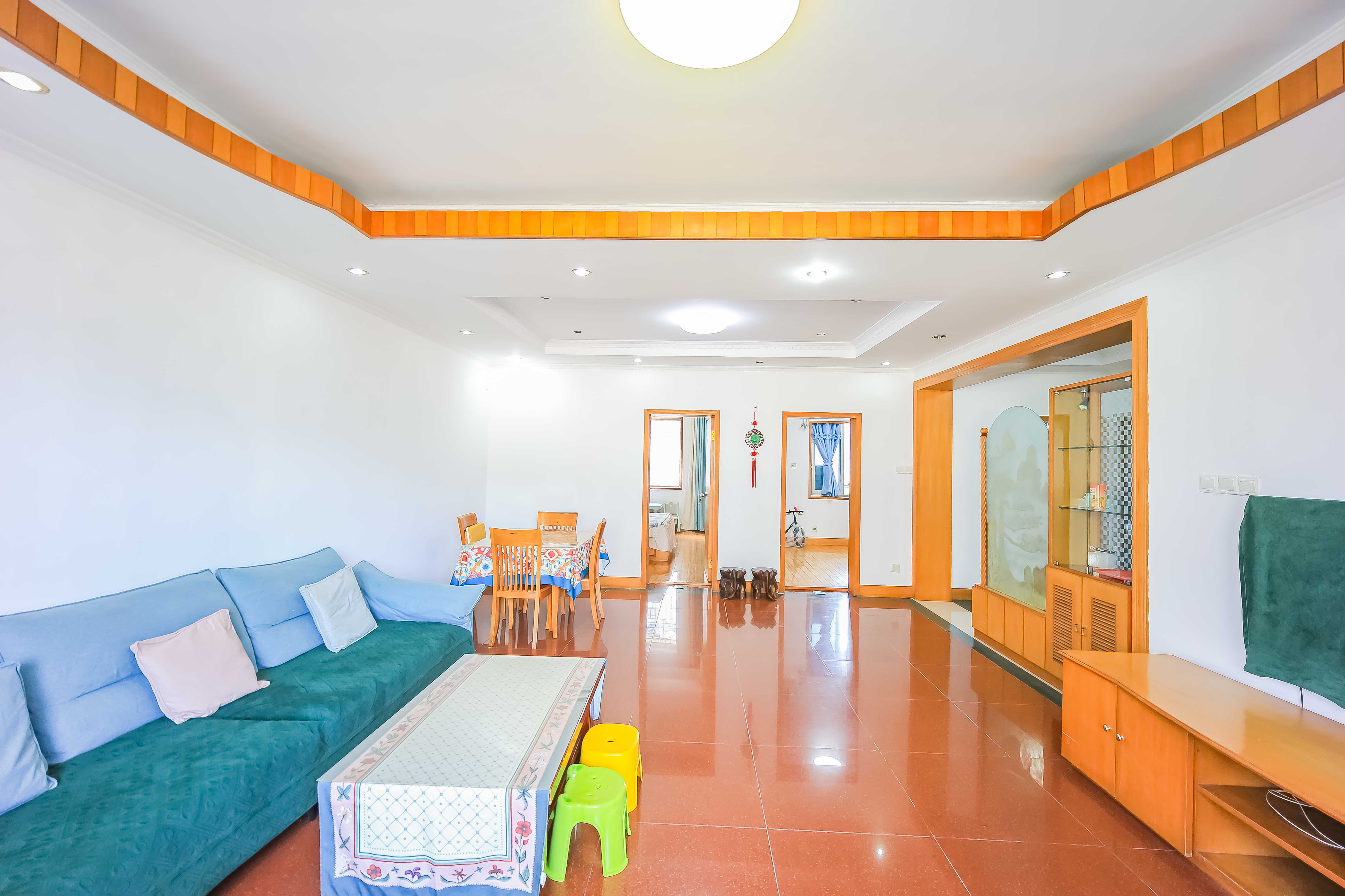 湘江航运宿舍  3室2厅1卫    59.8万 湘江航运宿舍  3室2厅1卫    59.8万客厅