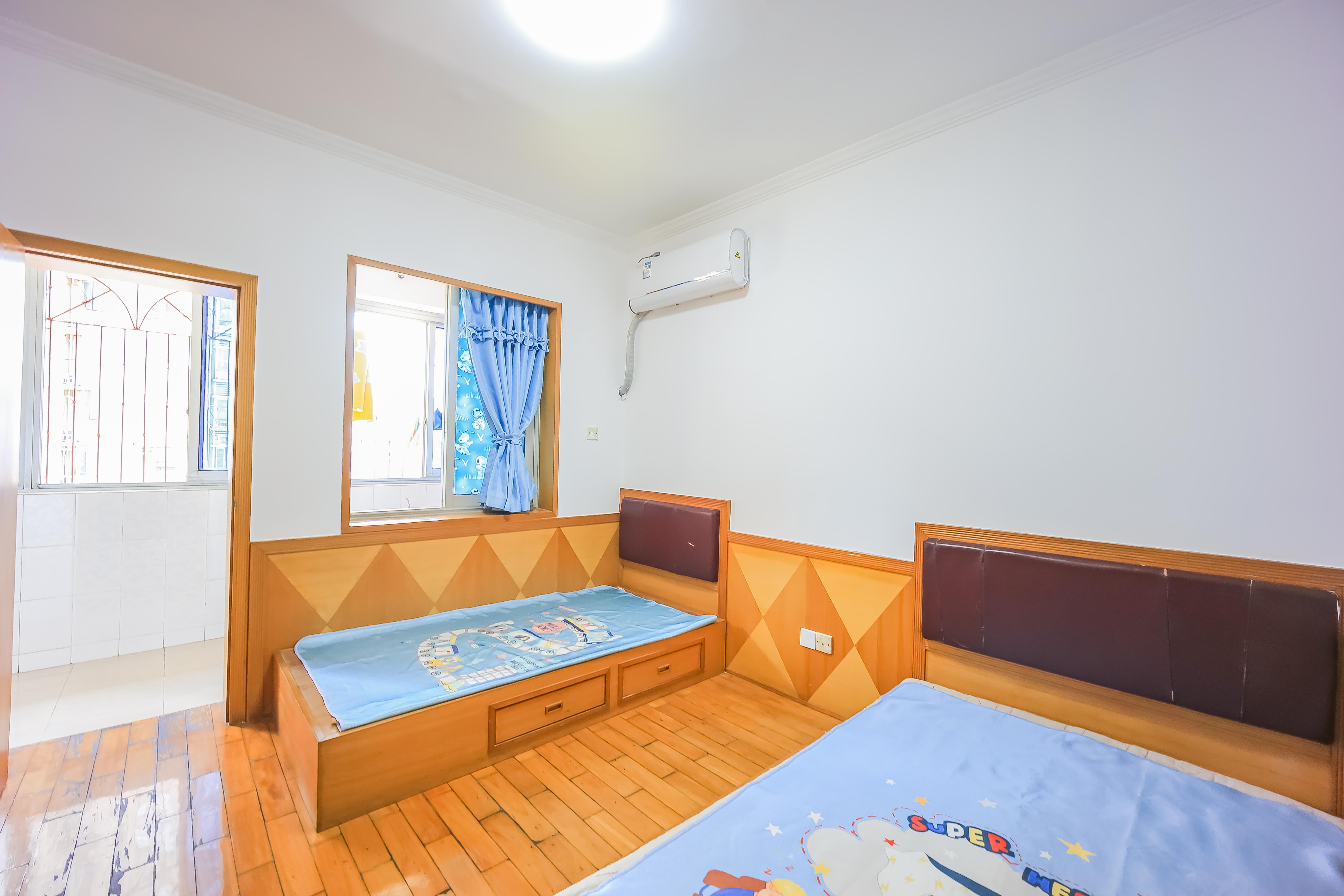 湘江航运宿舍  3室2厅1卫    59.8万 湘江航运宿舍  3室2厅1卫    59.8万卧室