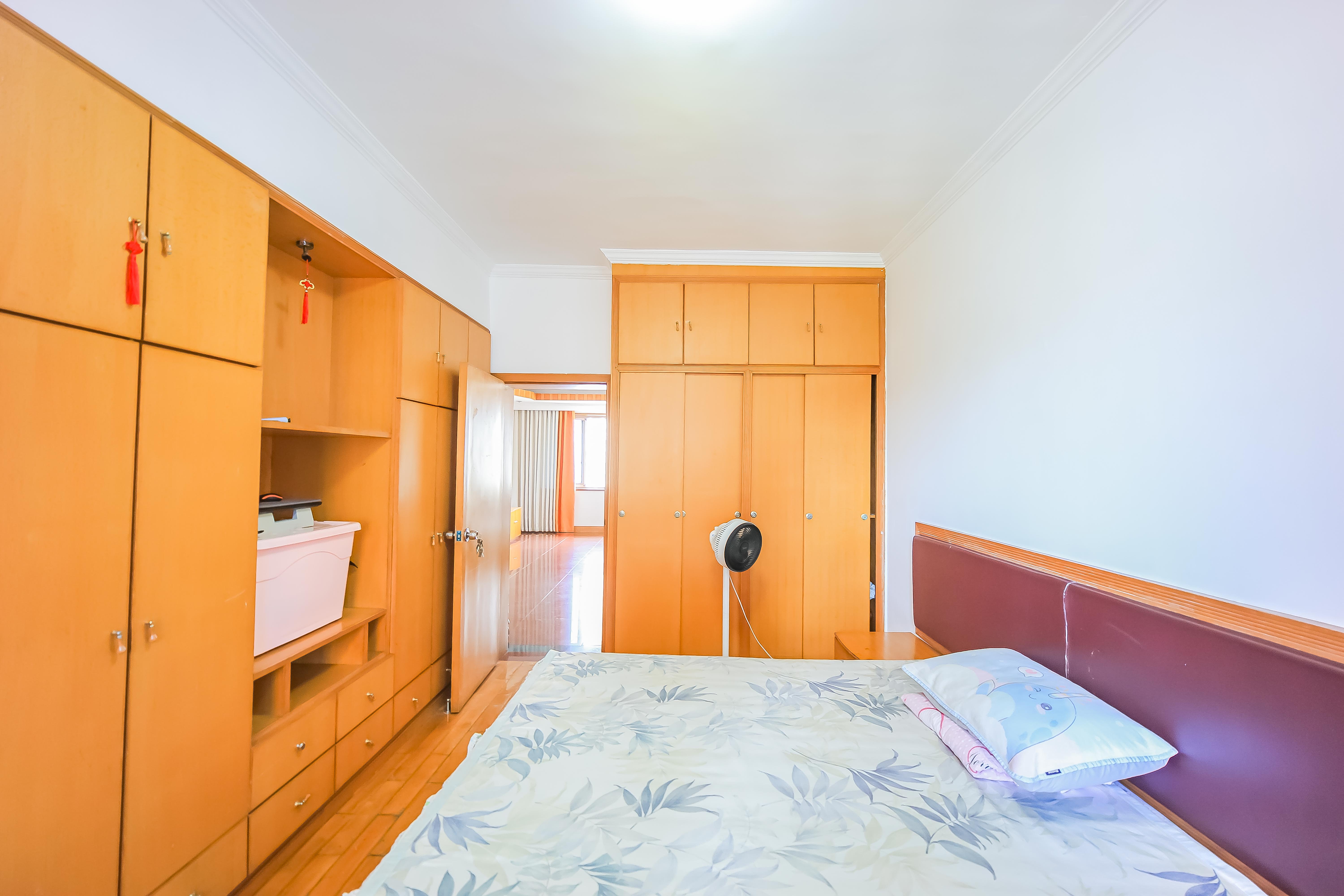 湘江航运宿舍  3室2厅1卫    59.8万 湘江航运宿舍  3室2厅1卫    59.8万卧室