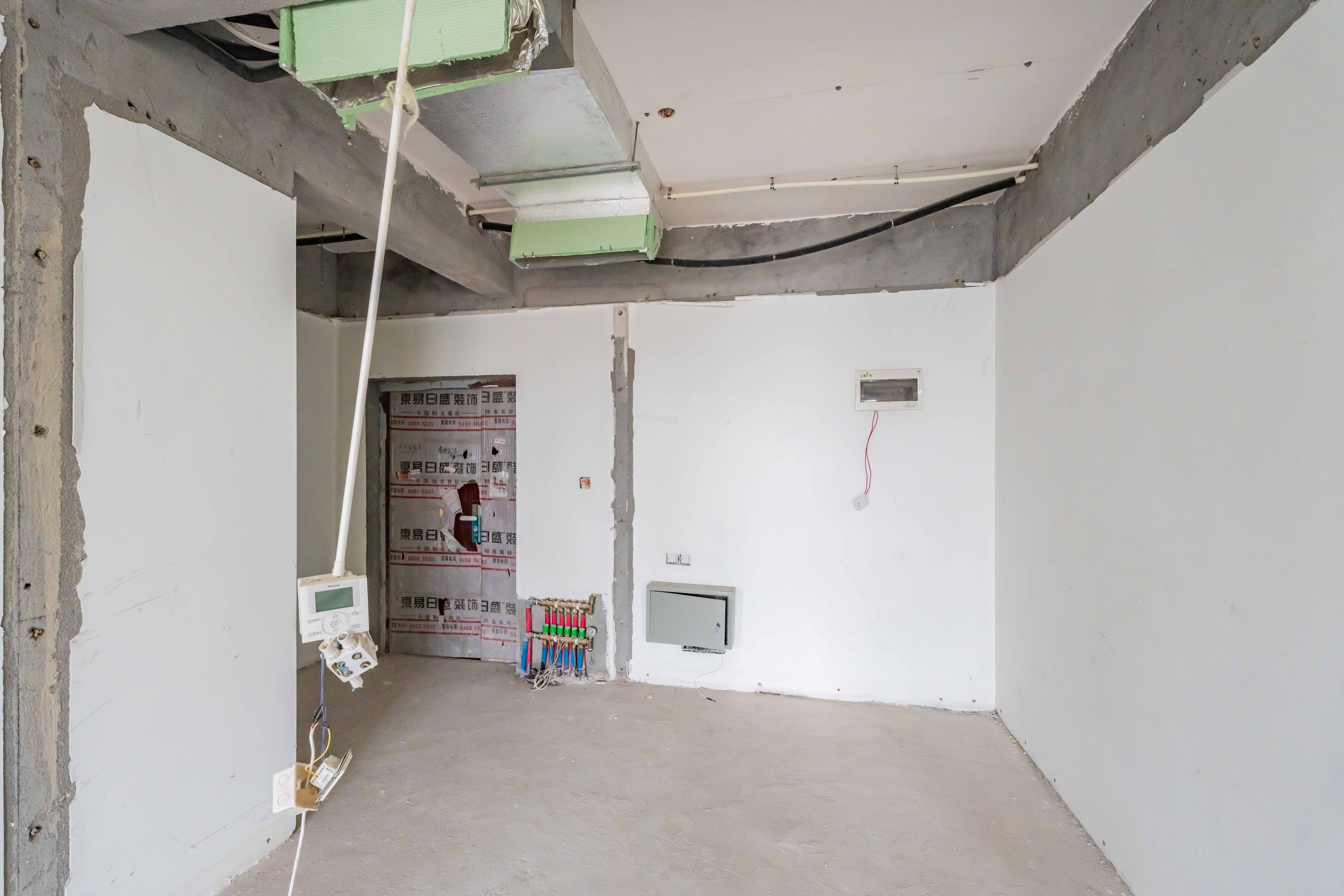 公园9号 3室2厅2卫 145.0万 公园9号 3室2厅2卫 145.0万客厅