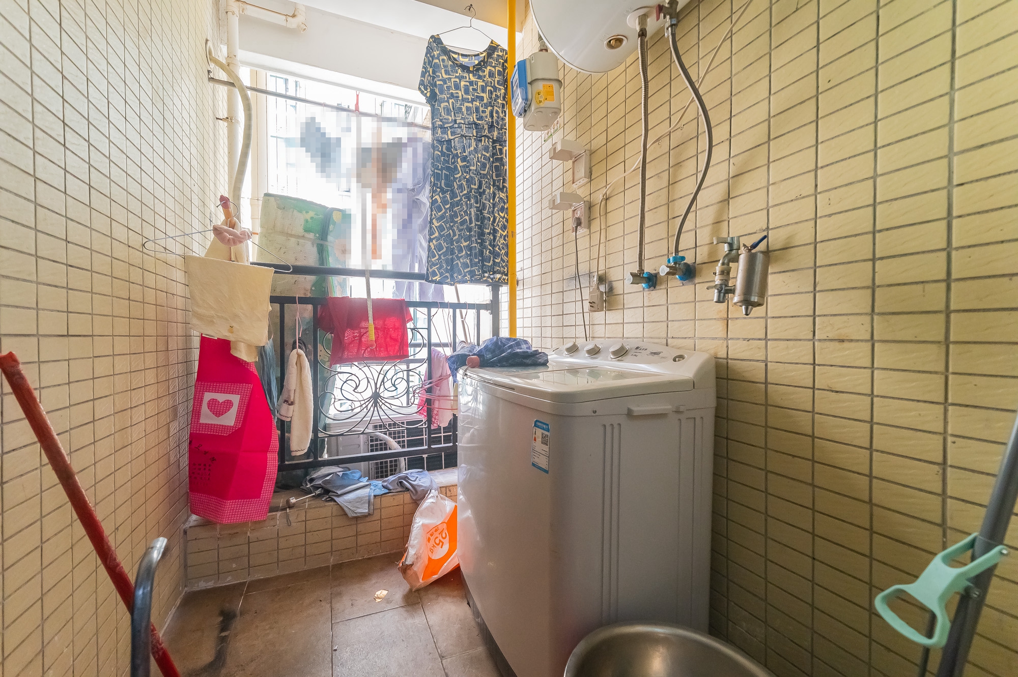 恒大翡翠华庭 2室2厅1卫 57.0万 恒大翡翠华庭 2室2厅1卫 57.0万厨房