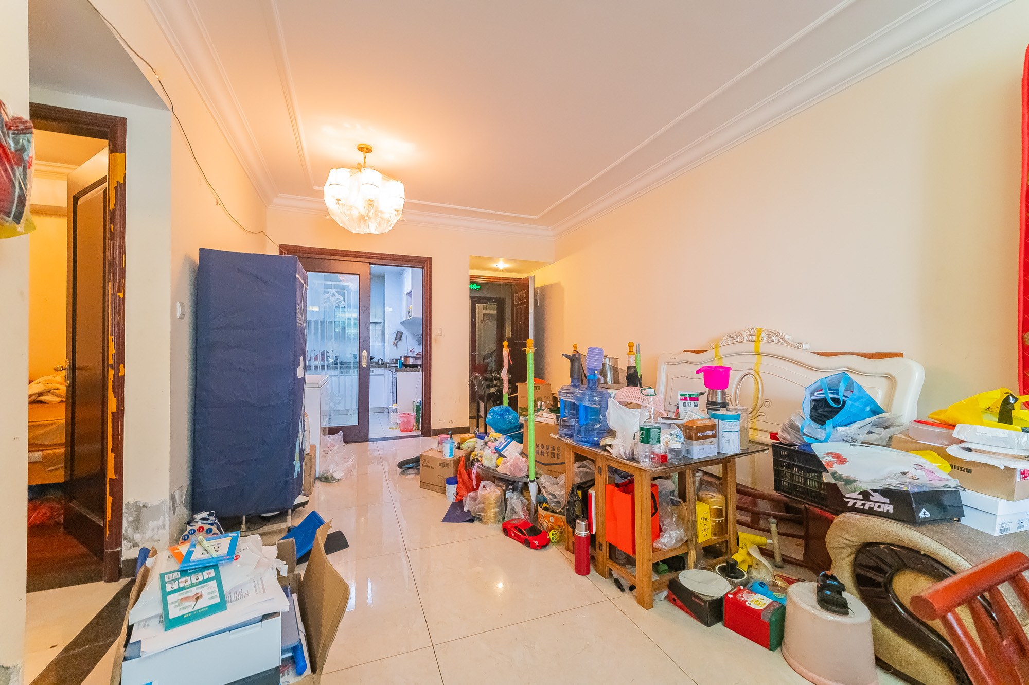 恒大翡翠华庭 2室2厅1卫 57.0万 恒大翡翠华庭 2室2厅1卫 57.0万客厅