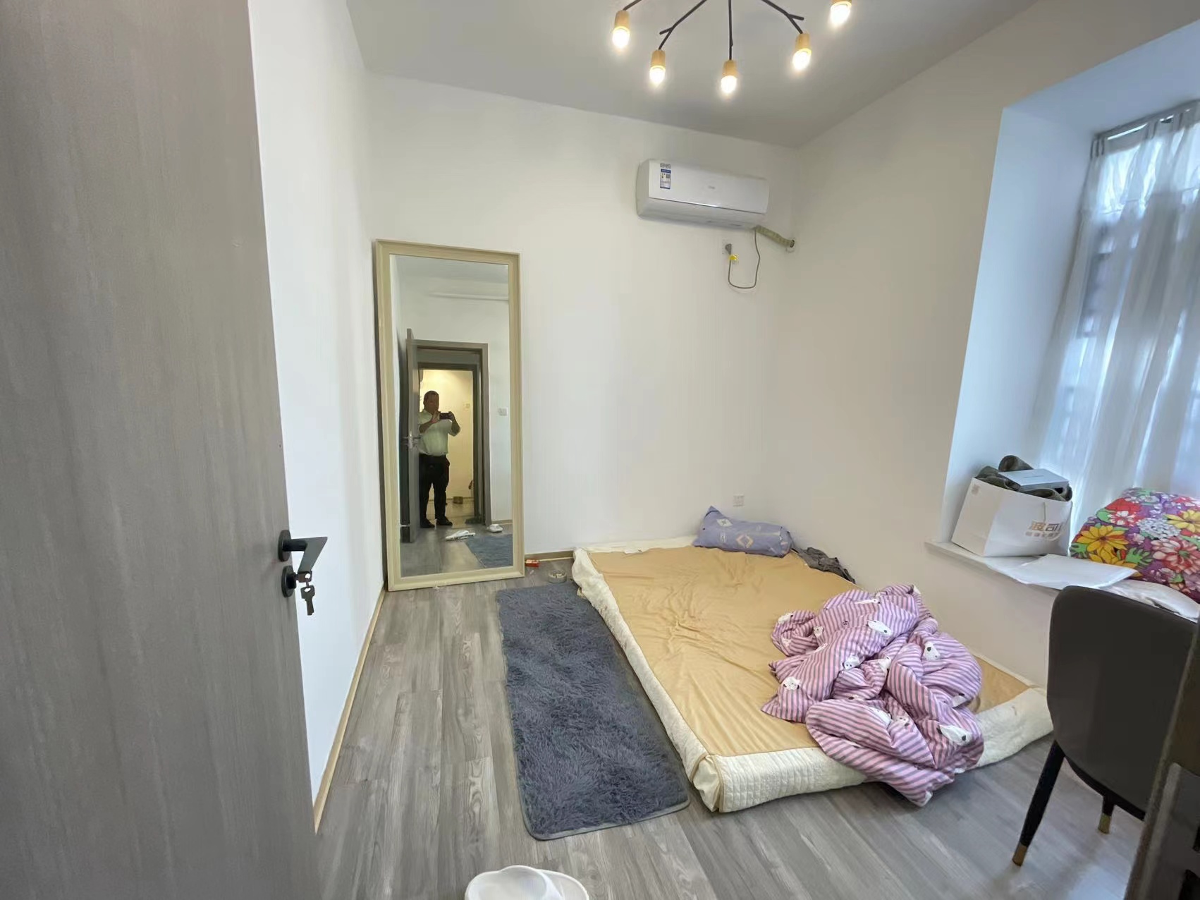 流金岁月-华晨国际 3室2厅1卫 60.00万 流金岁月-华晨国际 3室2厅1卫 60.00万客厅