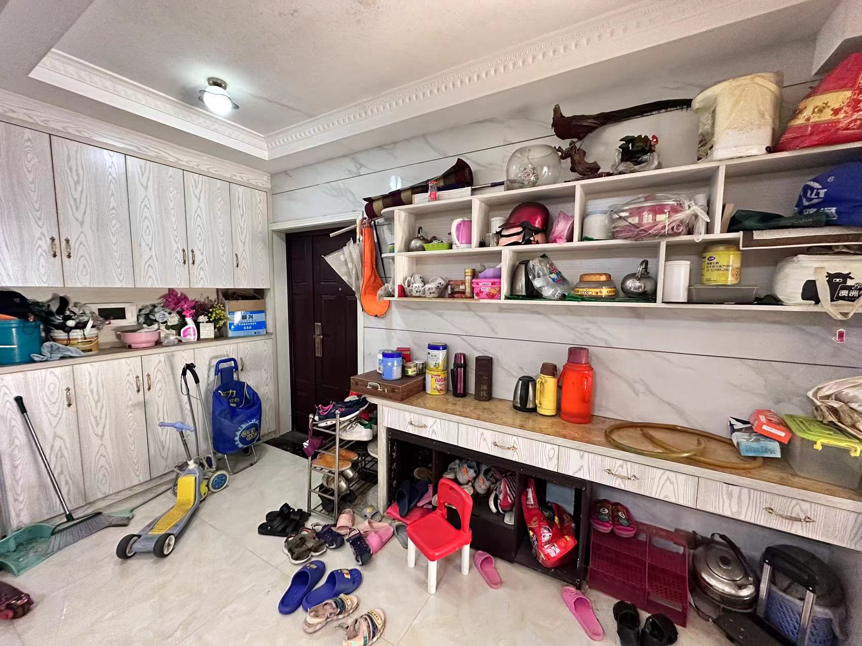 新桂广场 4室2厅2卫 85.8万 新桂广场 4室2厅2卫 85.8万客厅