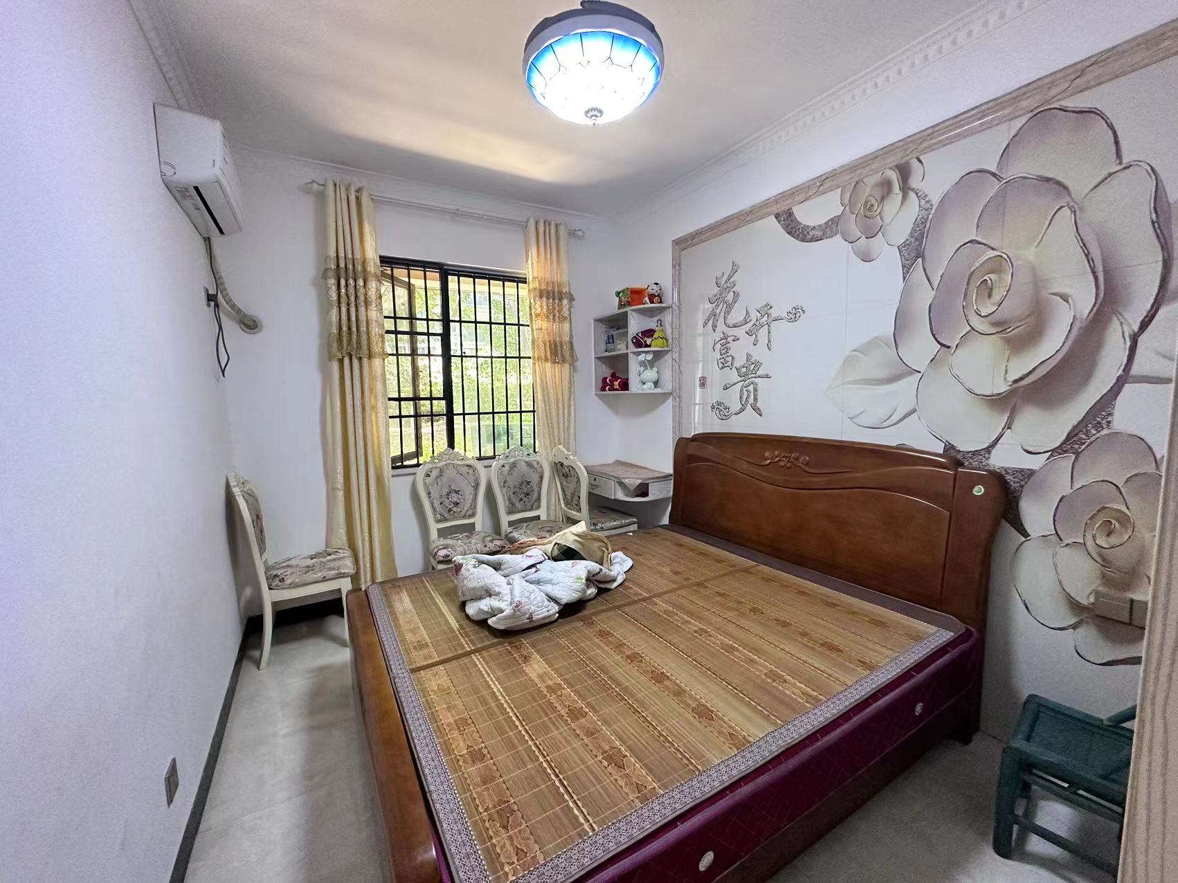 新桂广场 4室2厅2卫 85.8万 新桂广场 4室2厅2卫 85.8万客厅