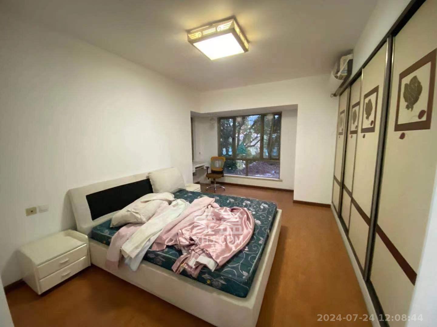 卓越蔚蓝海岸二期  3室2厅1卫   3500.00元/月室内图