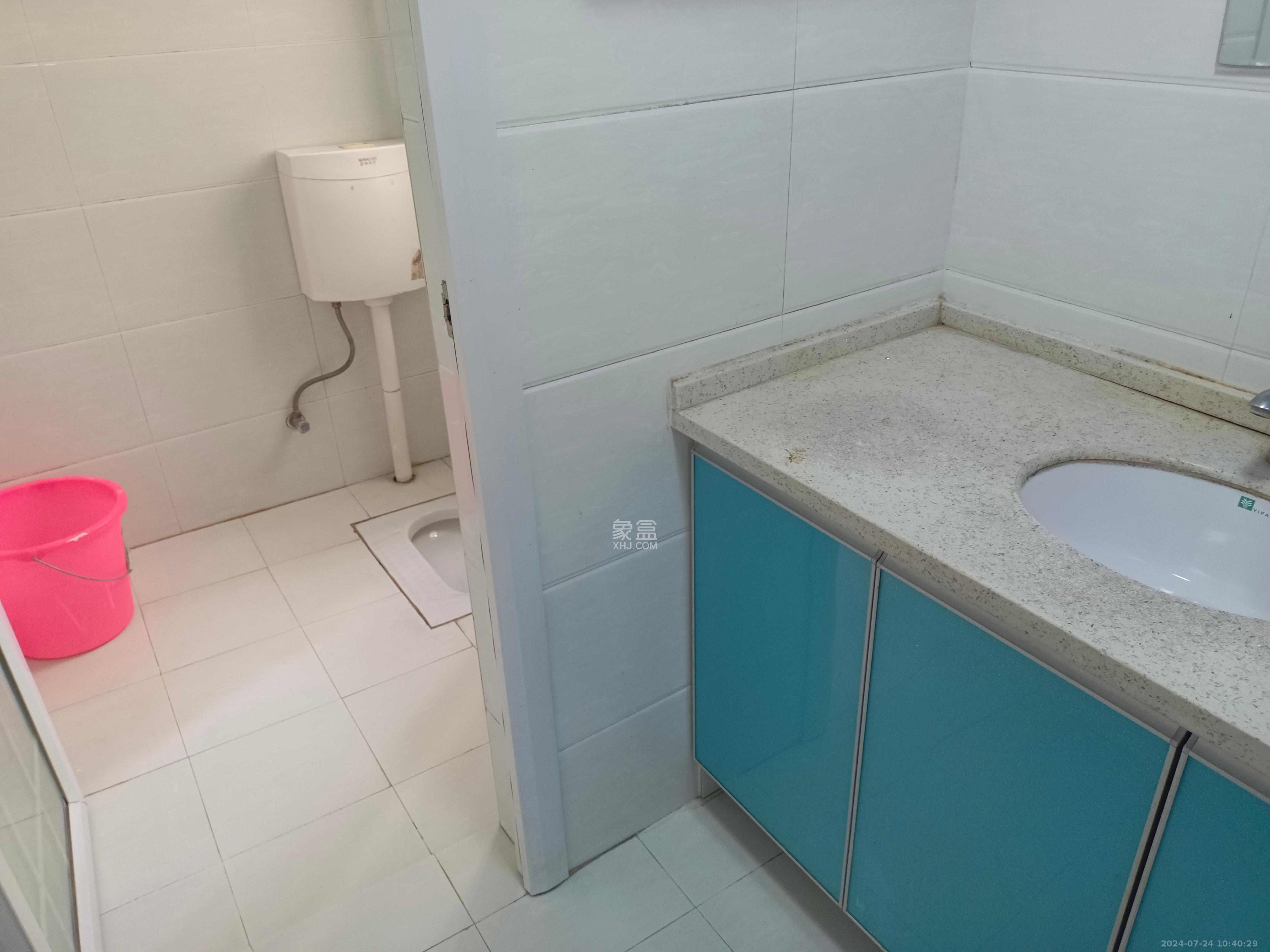西湖丽景  2室2厅1卫   2500.00元/月室内图