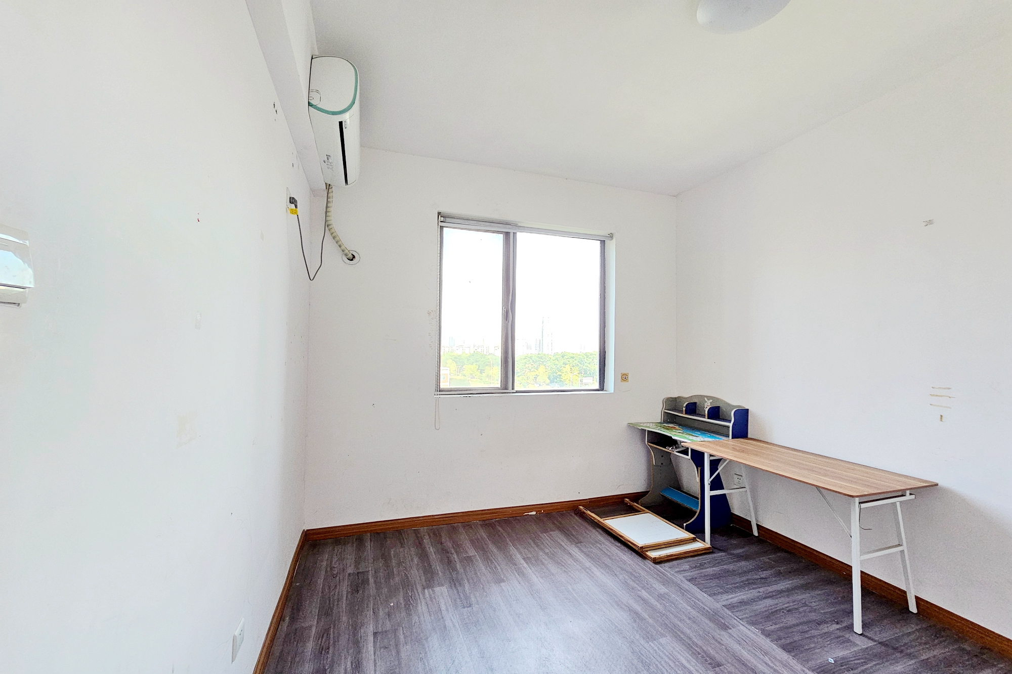 江河东澜湾 3室2厅1卫 99.0万 江河东澜湾 3室2厅1卫 99.0万卧室