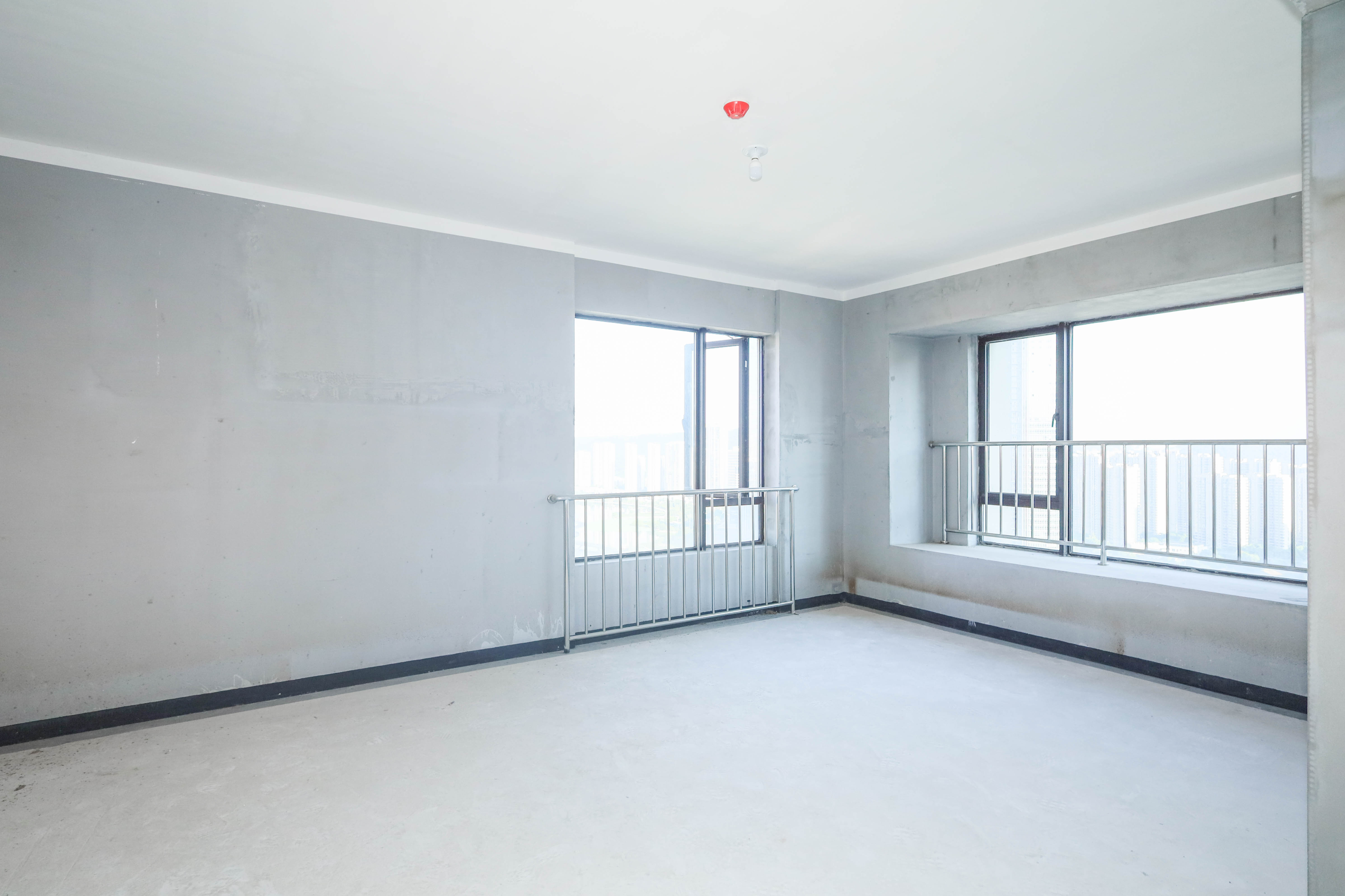 建发央著  5室2厅3卫   430.00万卧室