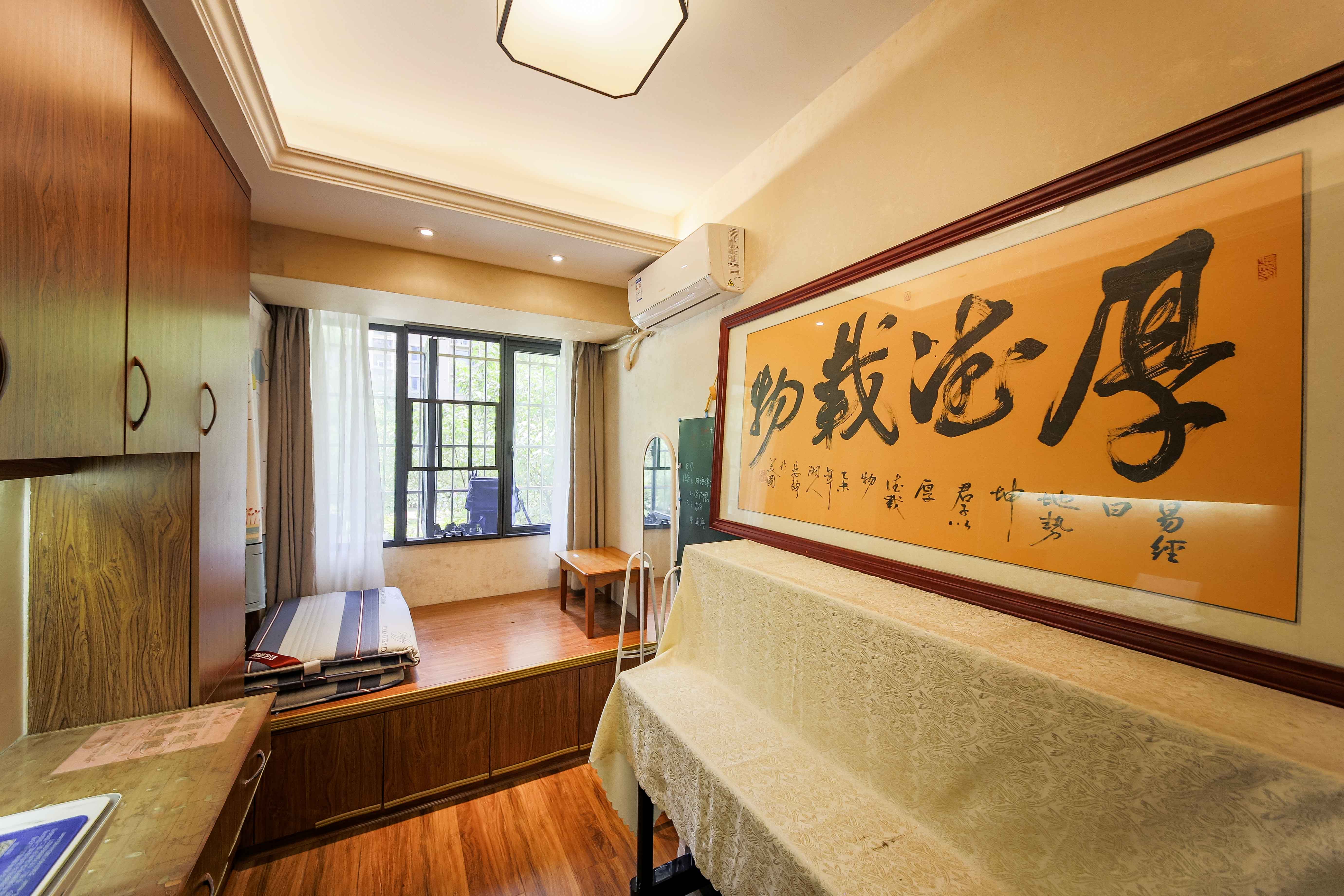 鑫远御文台二期  4室2厅2卫   149.00万卧室
