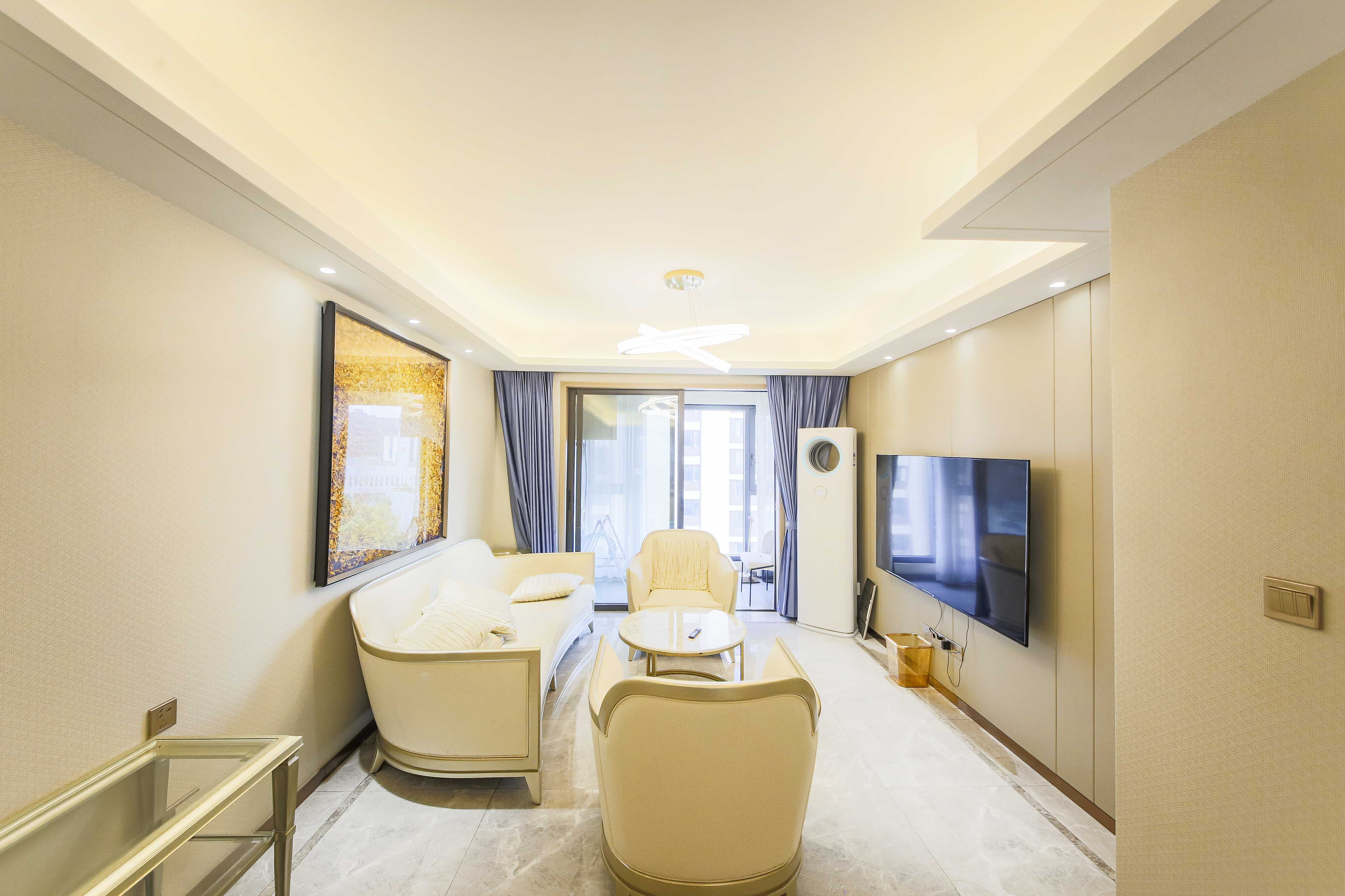 旭辉华宇南宸府  3室2厅2卫    162.0万 旭辉华宇南宸府  3室2厅2卫    162.0万客厅