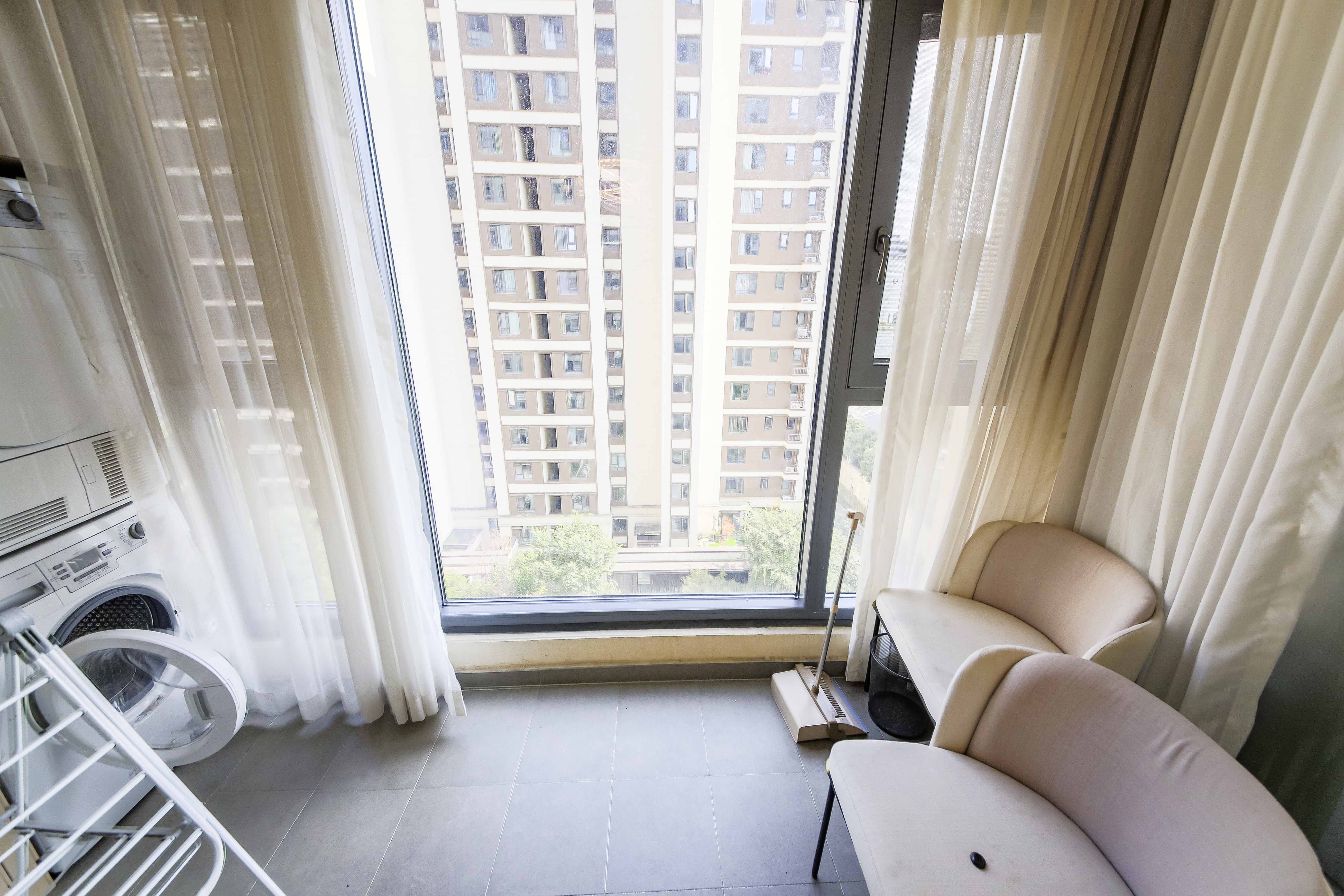 旭辉华宇南宸府  3室2厅2卫    162.0万 旭辉华宇南宸府  3室2厅2卫    162.0万阳台