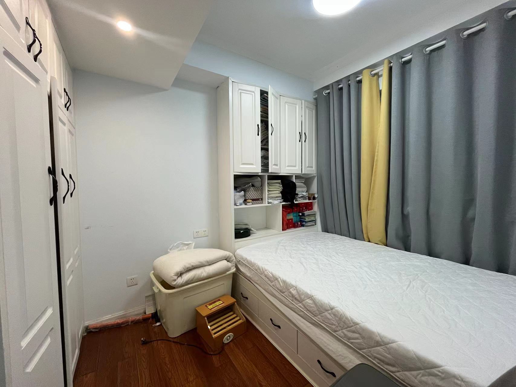 春藤小镇 3室2厅2卫 72.8万 春藤小镇 3室2厅2卫 72.8万客厅