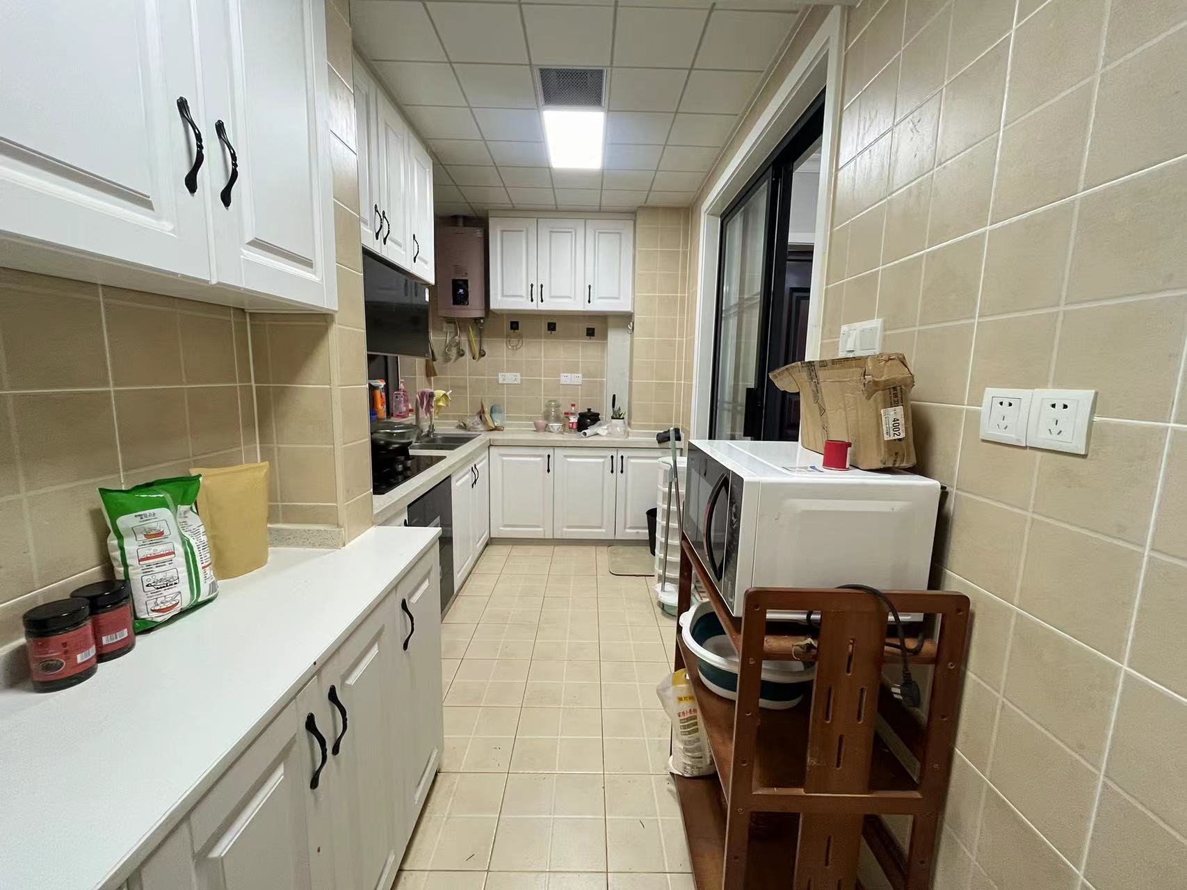 春藤小镇 3室2厅2卫 72.8万 春藤小镇 3室2厅2卫 72.8万客厅