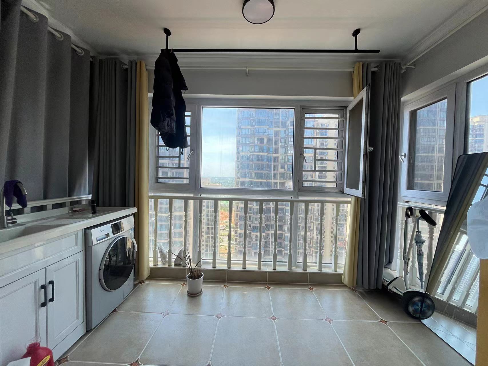 春藤小镇 3室2厅2卫 72.8万 春藤小镇 3室2厅2卫 72.8万客厅