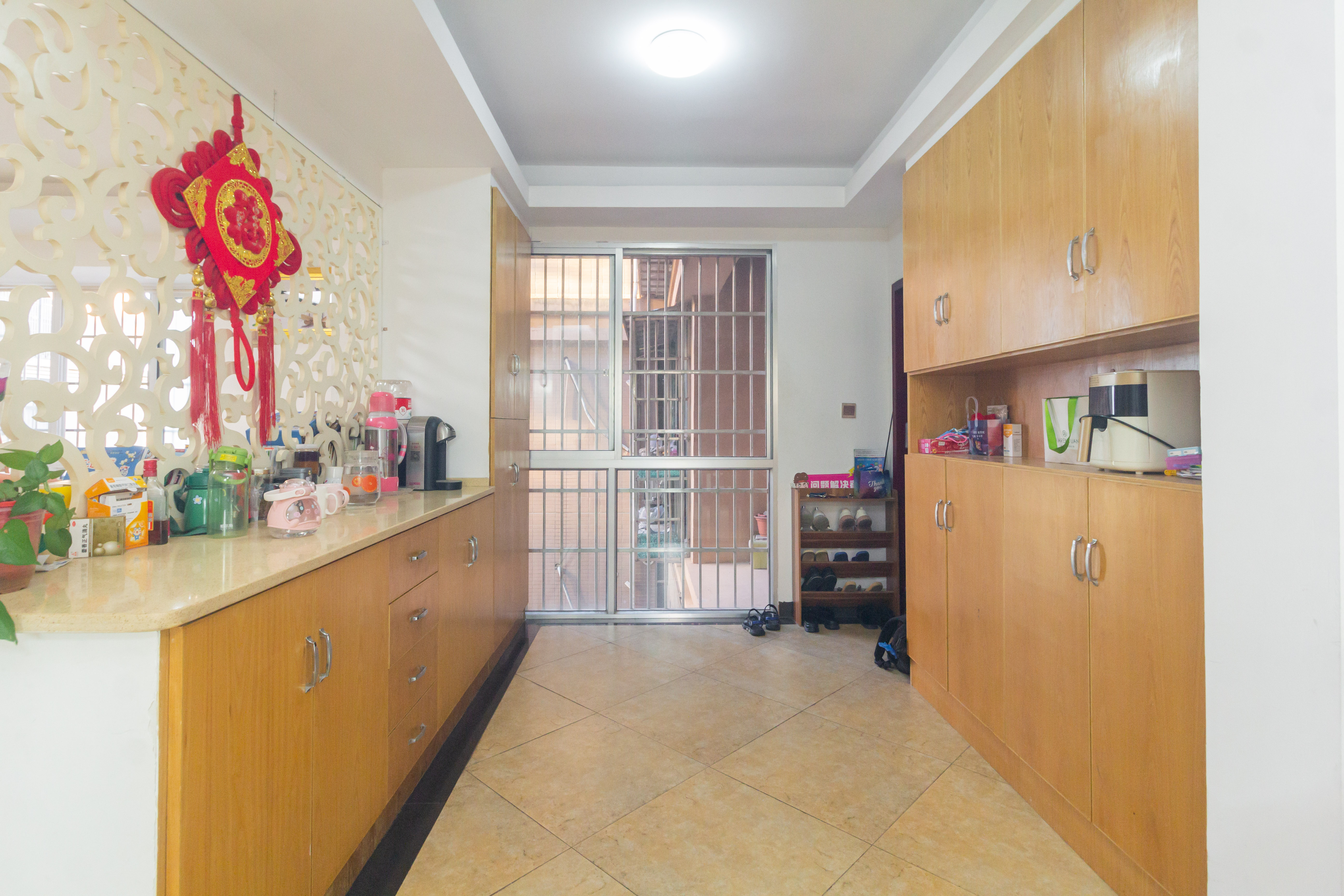 爵士湘  4室2厅2卫    64.5万 爵士湘  4室2厅2卫    64.5万客厅